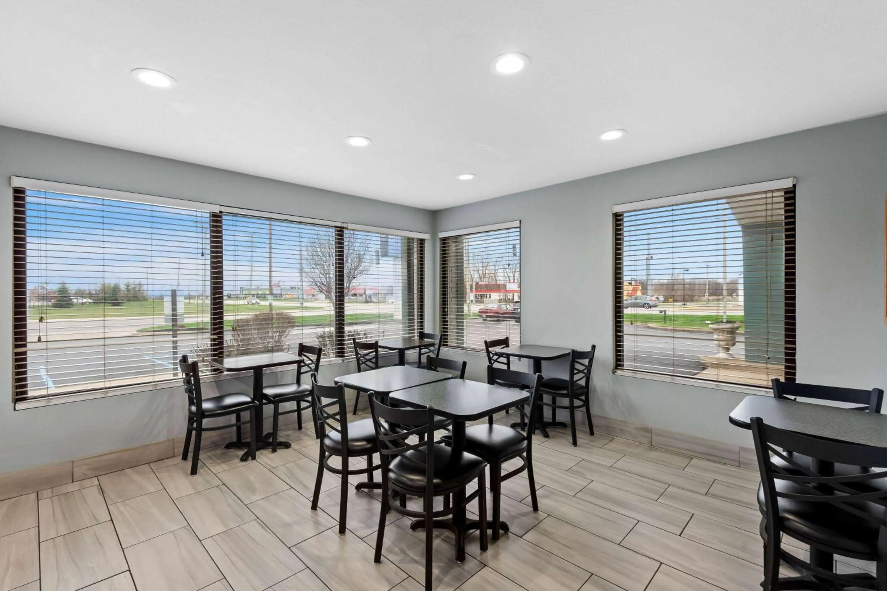 Restaurant/places to eat in Baymont by Wyndham Lebanon IN