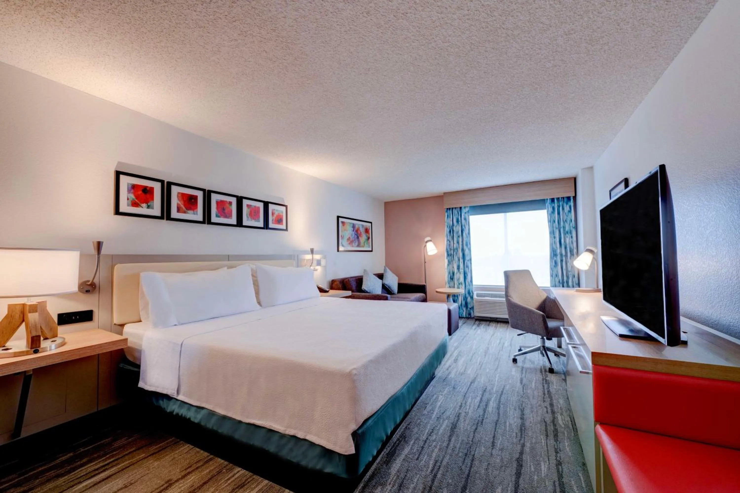 Bedroom, Bed in Hilton Garden Inn Anaheim/Garden Grove