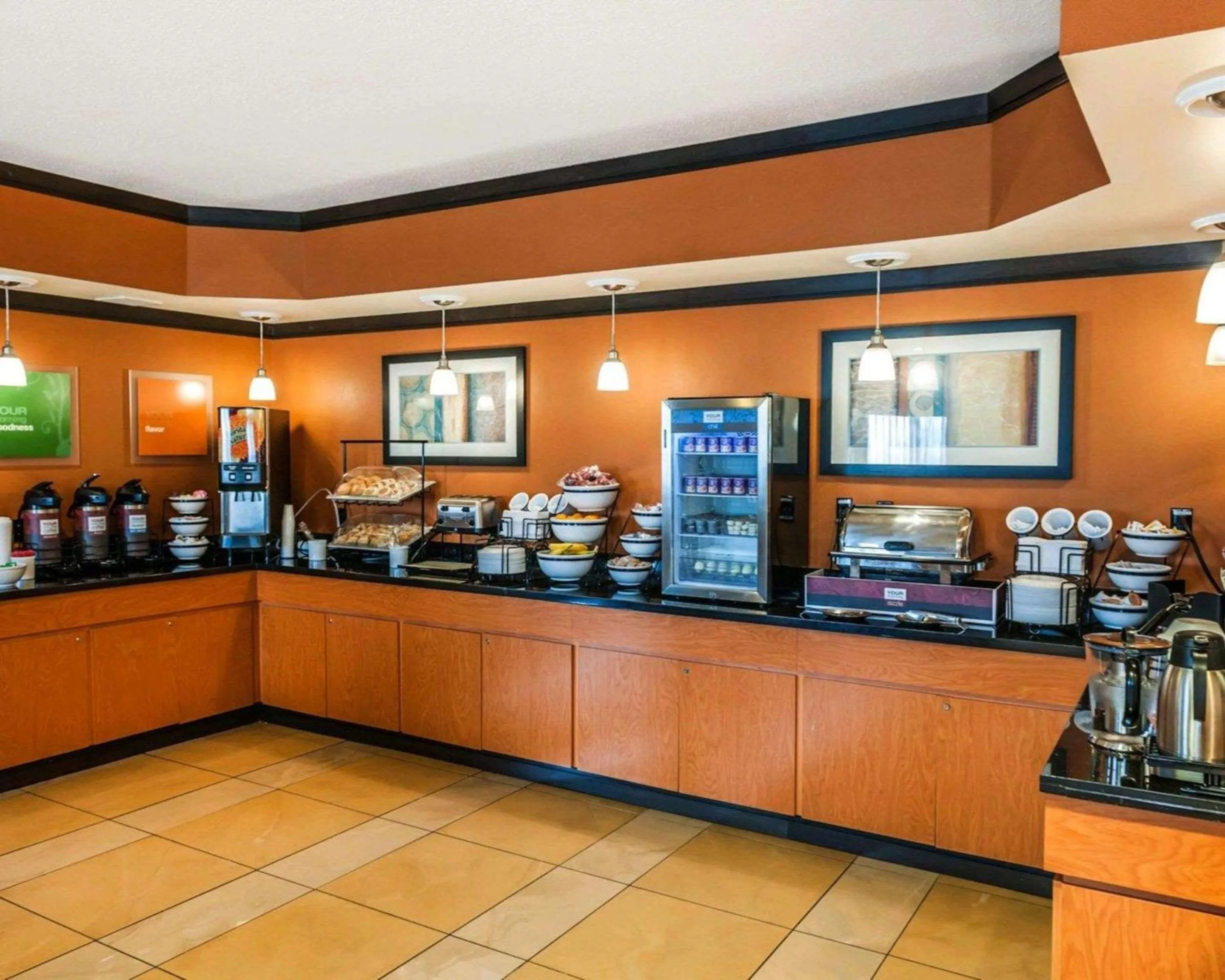 Restaurant/places to eat in Comfort Inn Avon-Indianapolis West