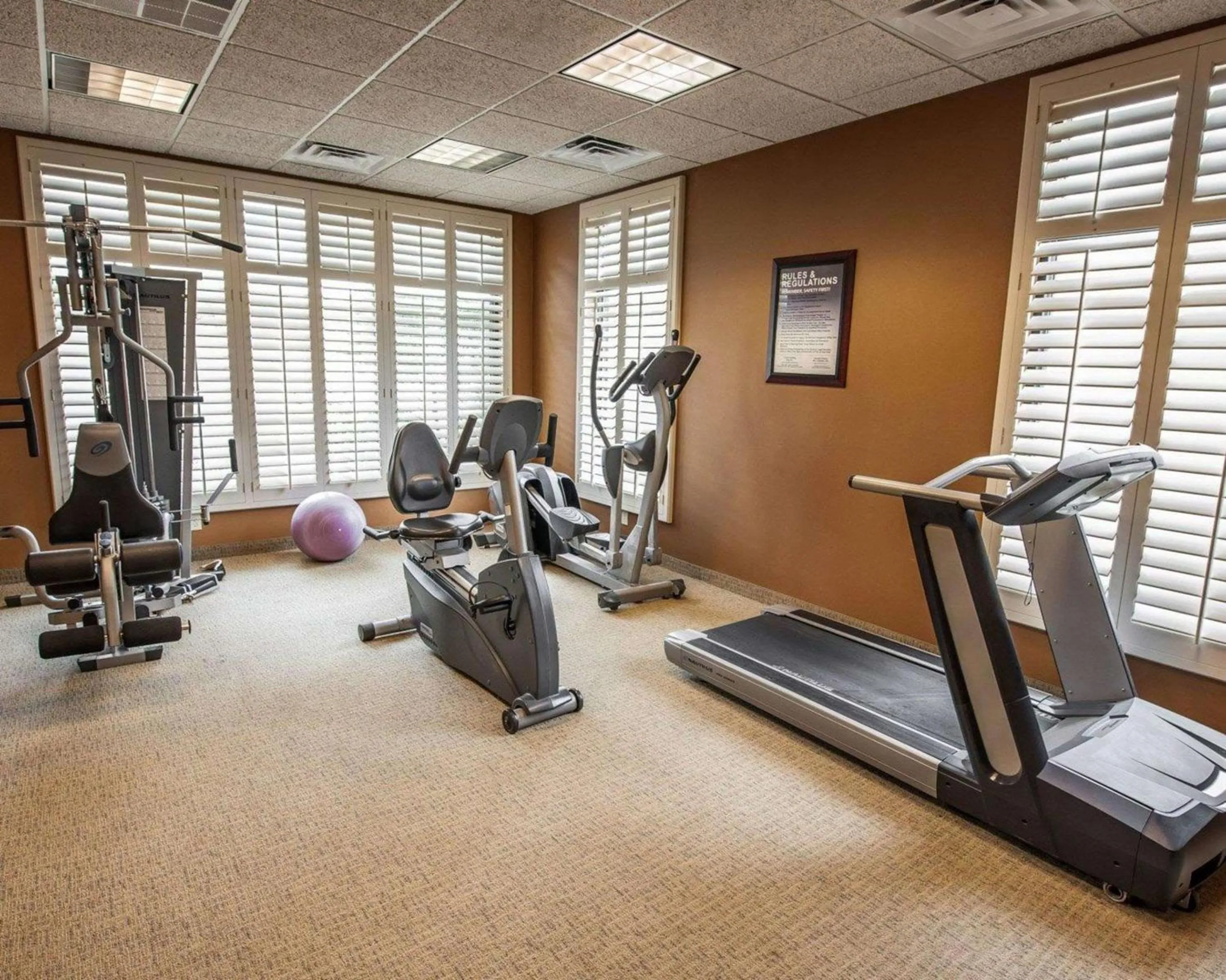 Fitness centre/facilities in Comfort Inn Bloomington near University