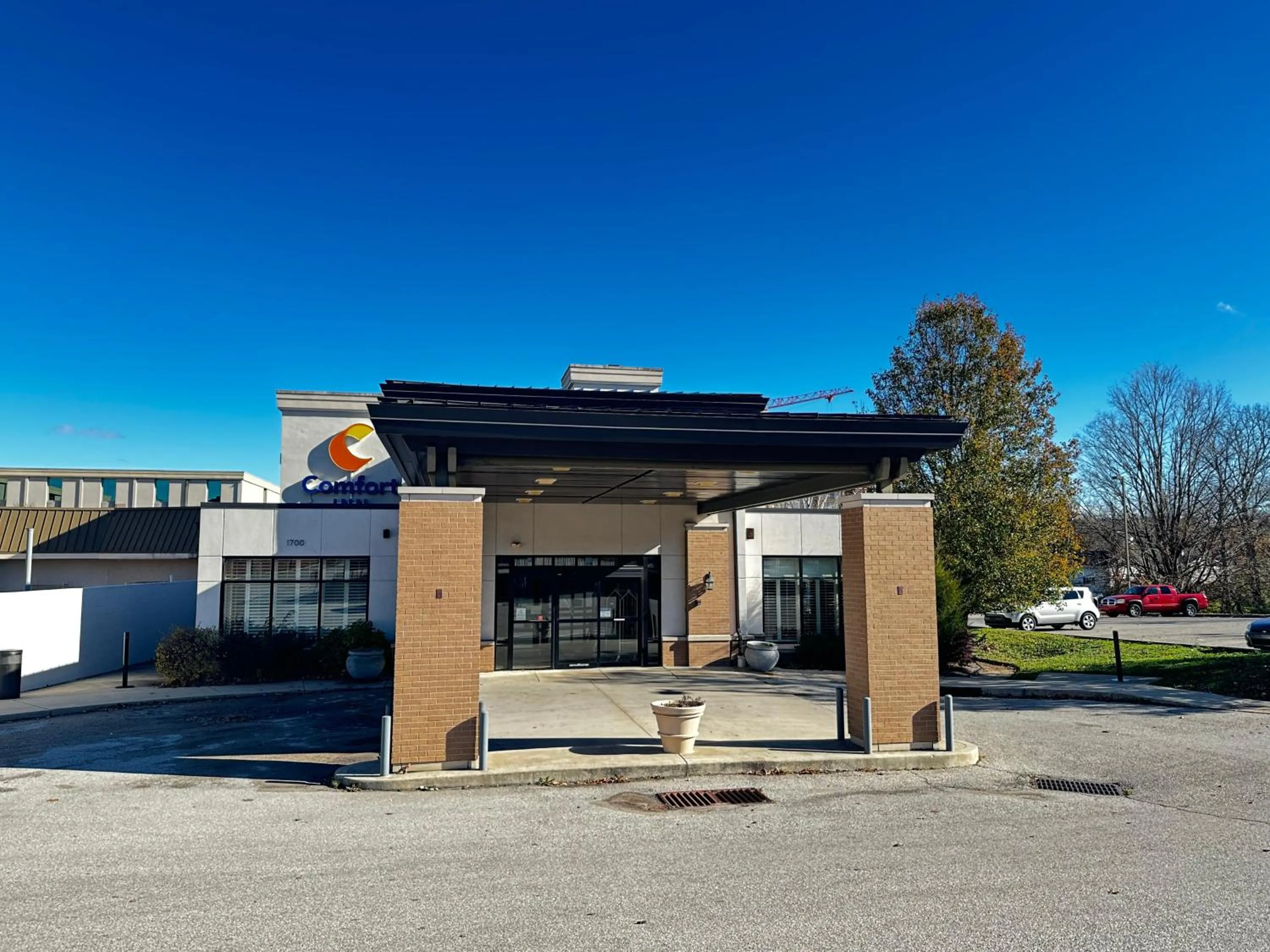 Property building in Comfort Inn Bloomington near University