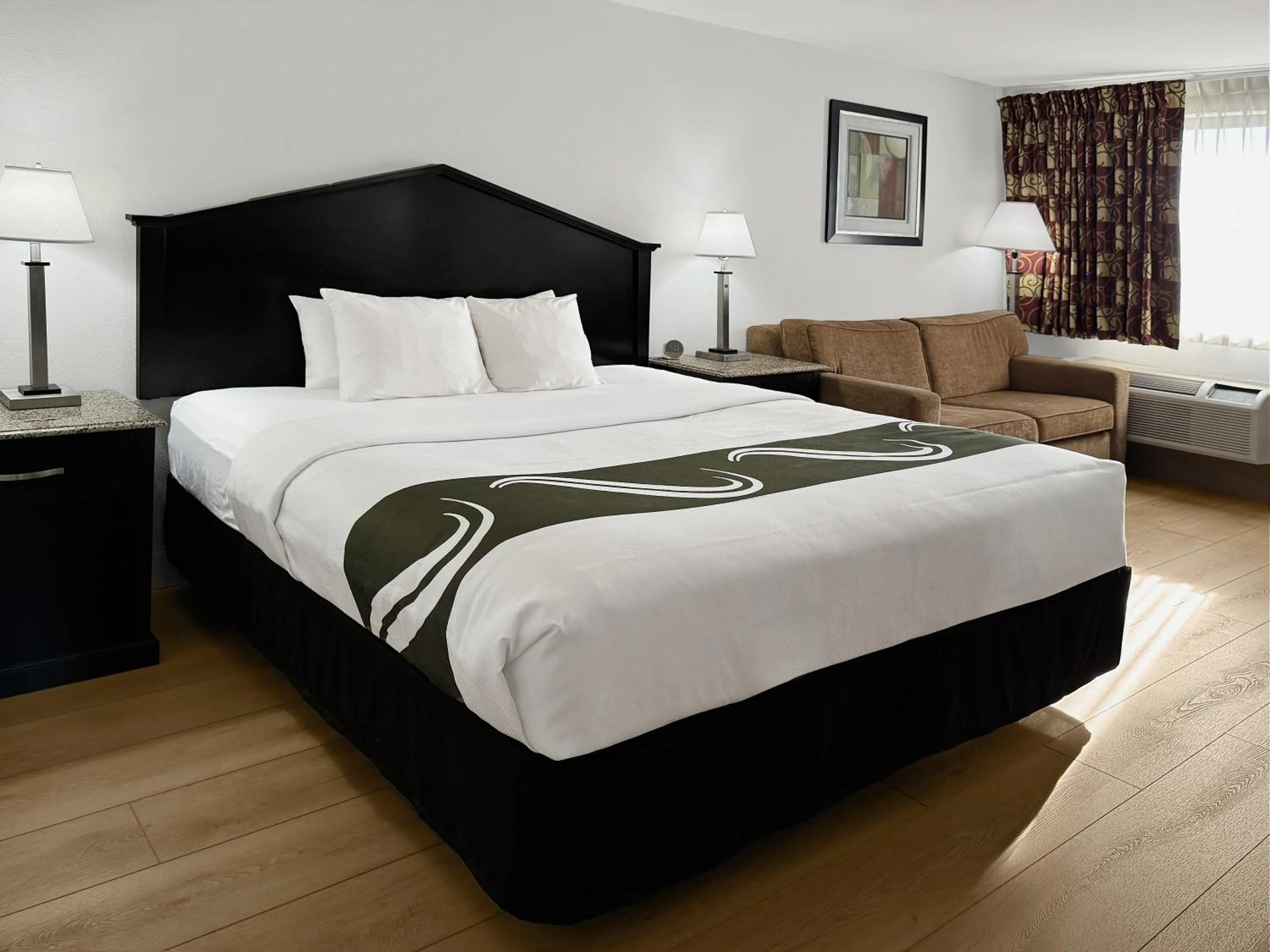 Bedroom, Bed in Quality Inn Fort Wayne