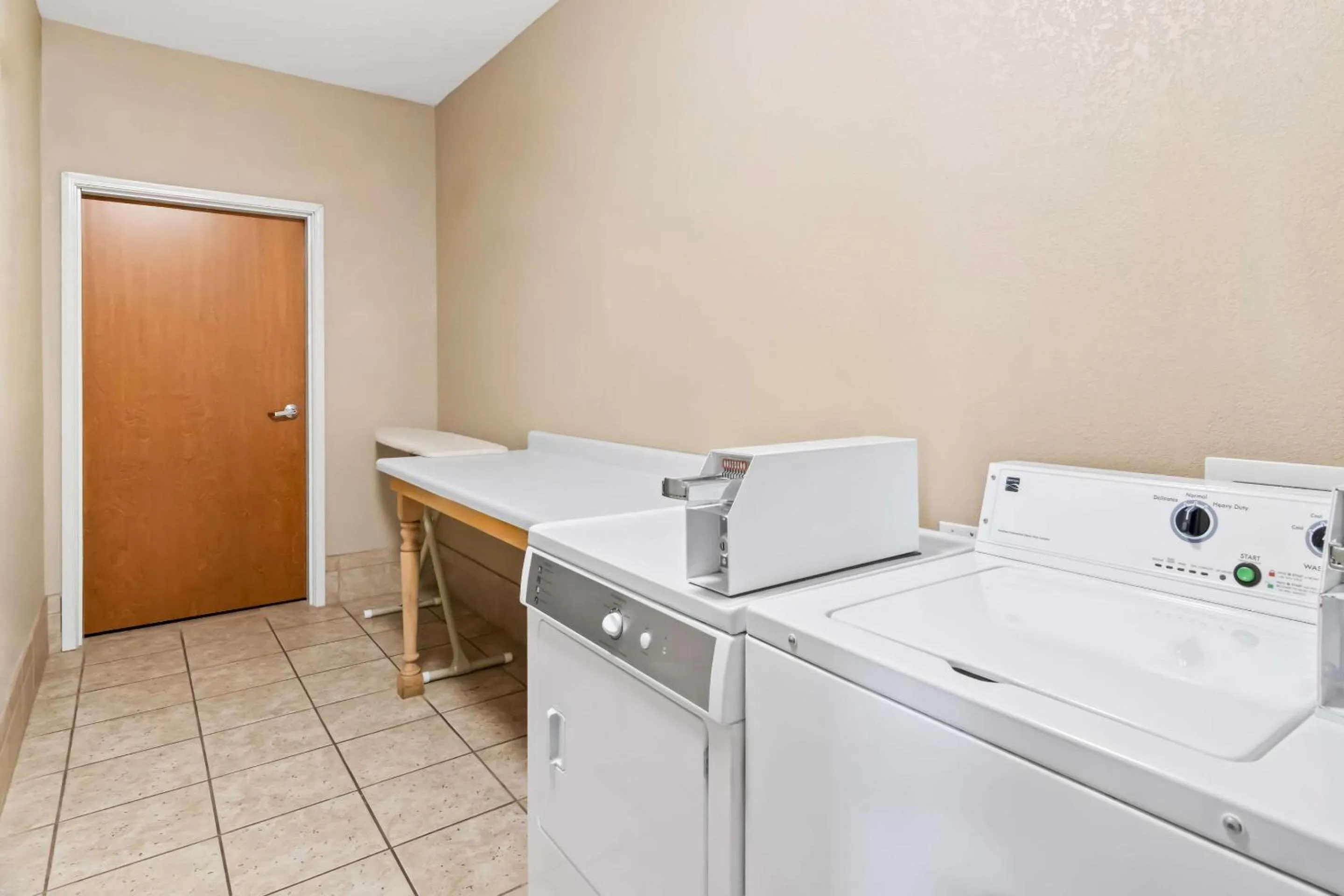 Other in Comfort Inn Hebron-Lowell Area