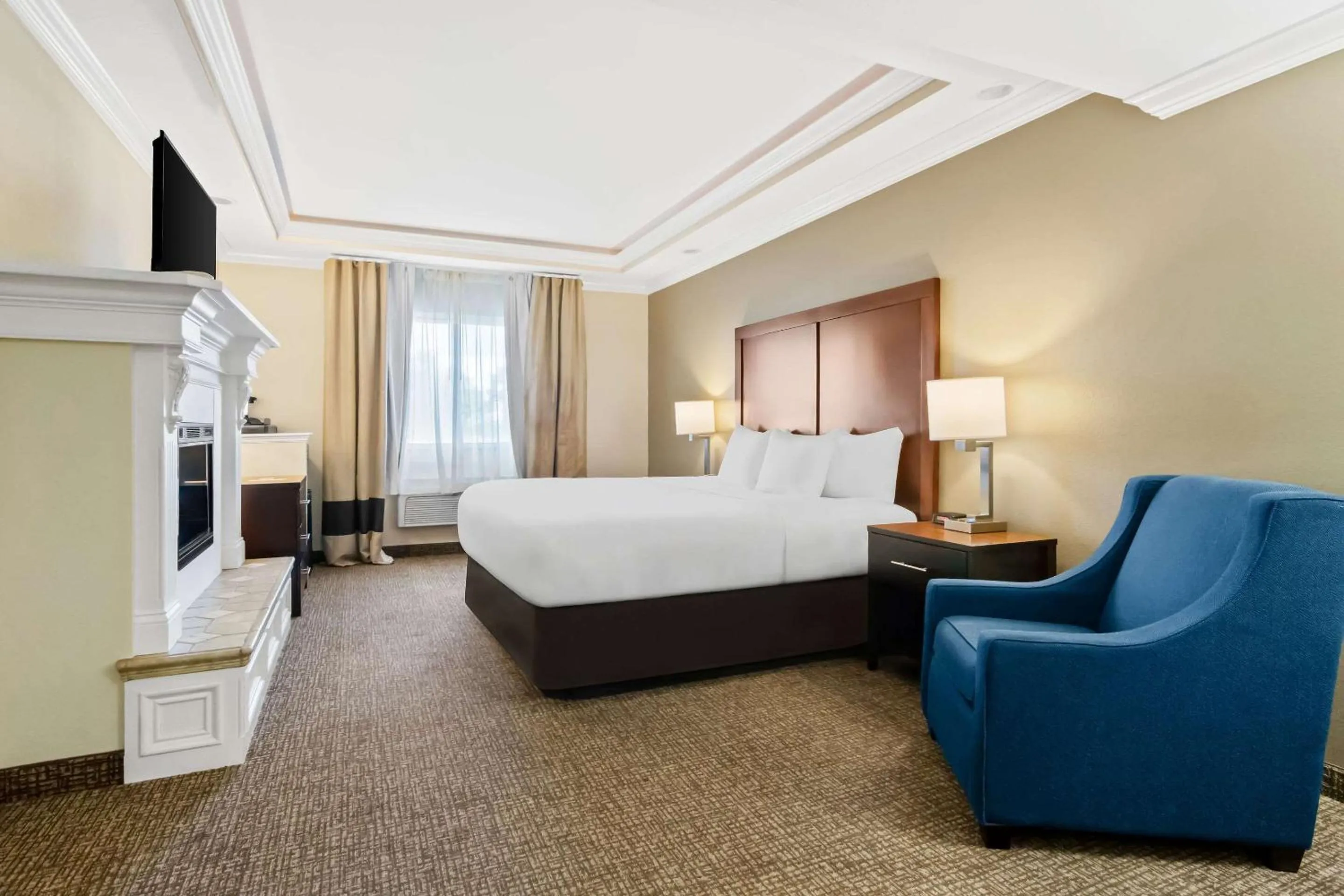 Bedroom, Bed in Comfort Inn Hebron-Lowell Area