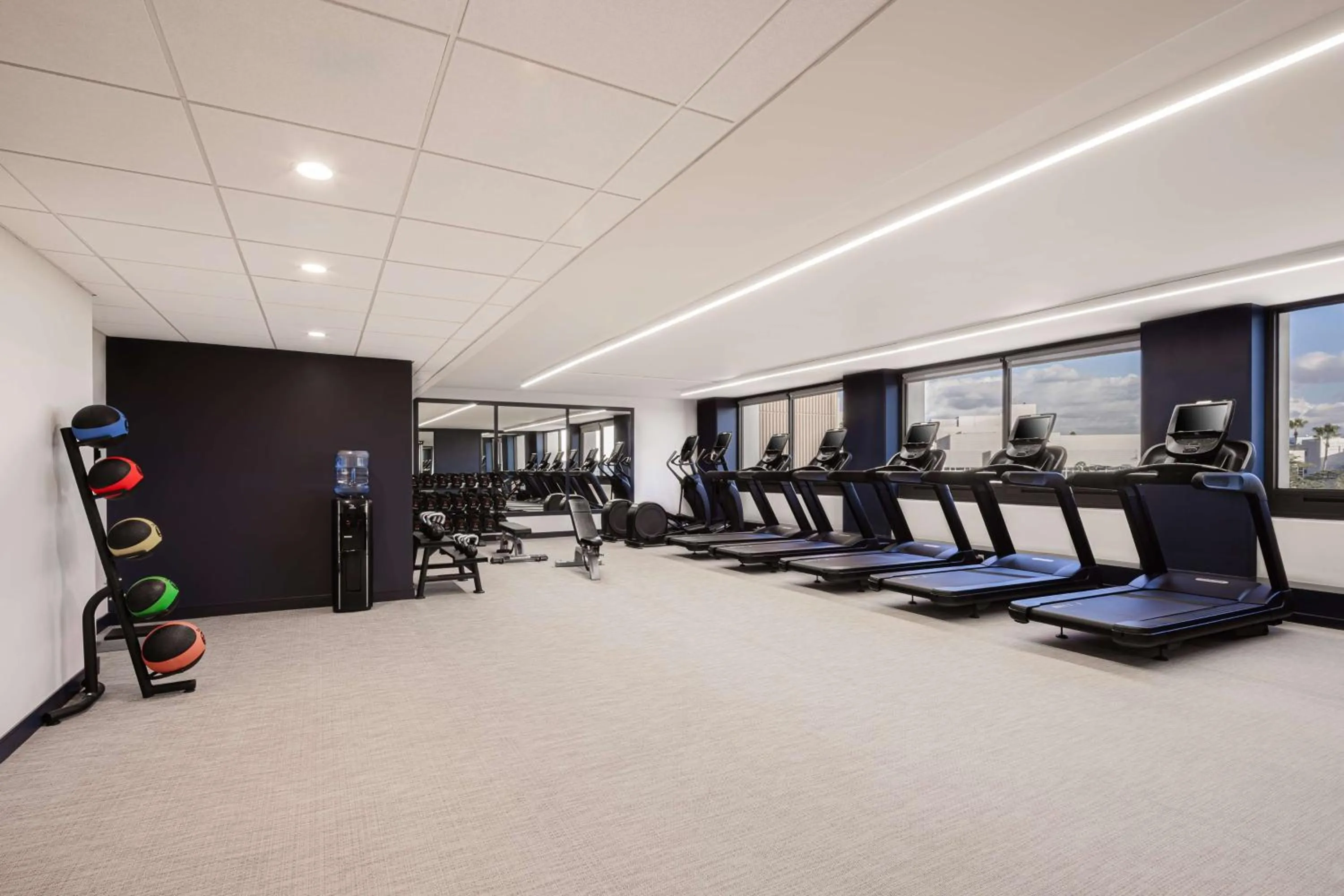 Fitness centre/facilities in Hotel Fera Anaheim, a DoubleTree by Hilton Hotel