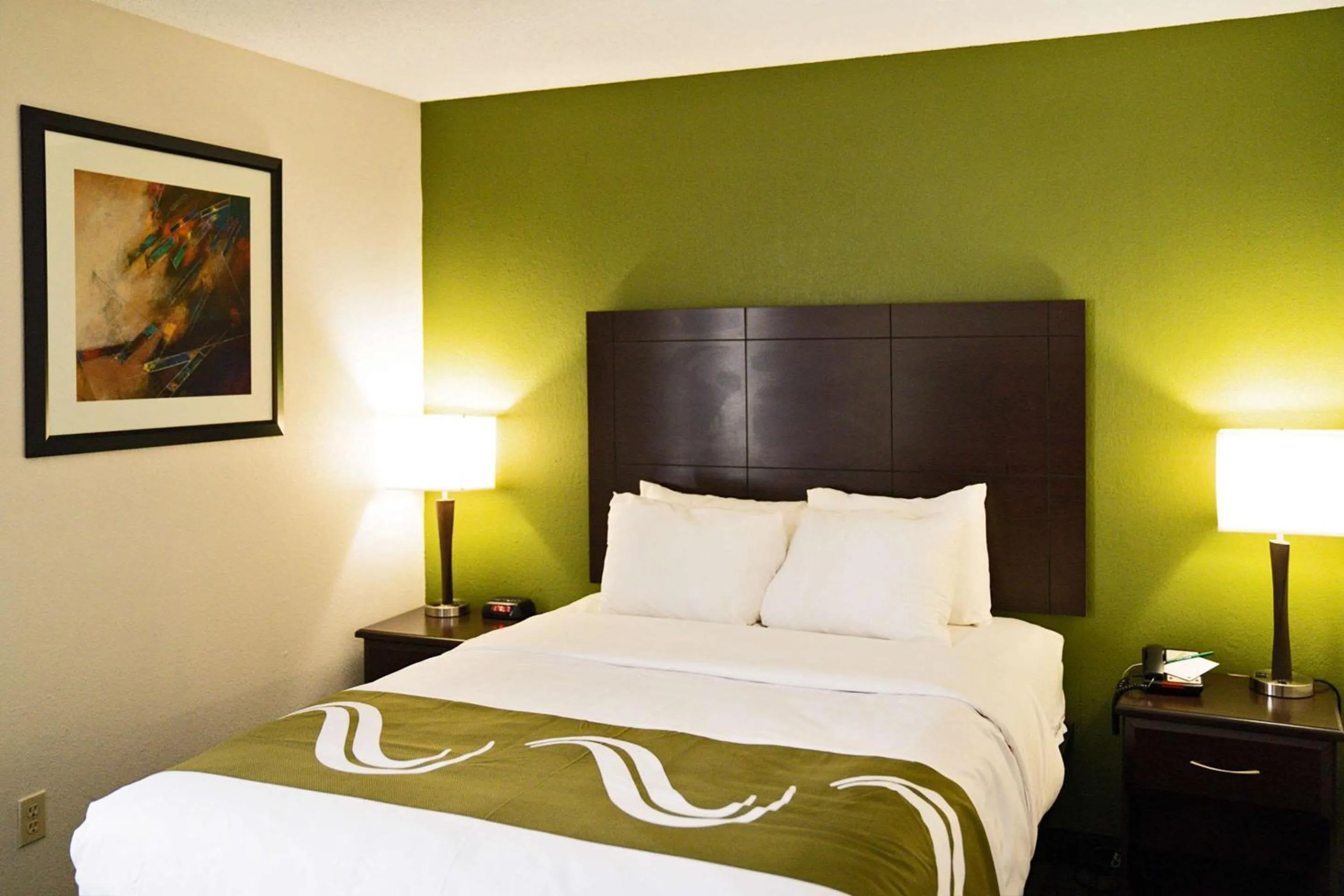 Bedroom, Bed in Quality Inn Seymour I-65