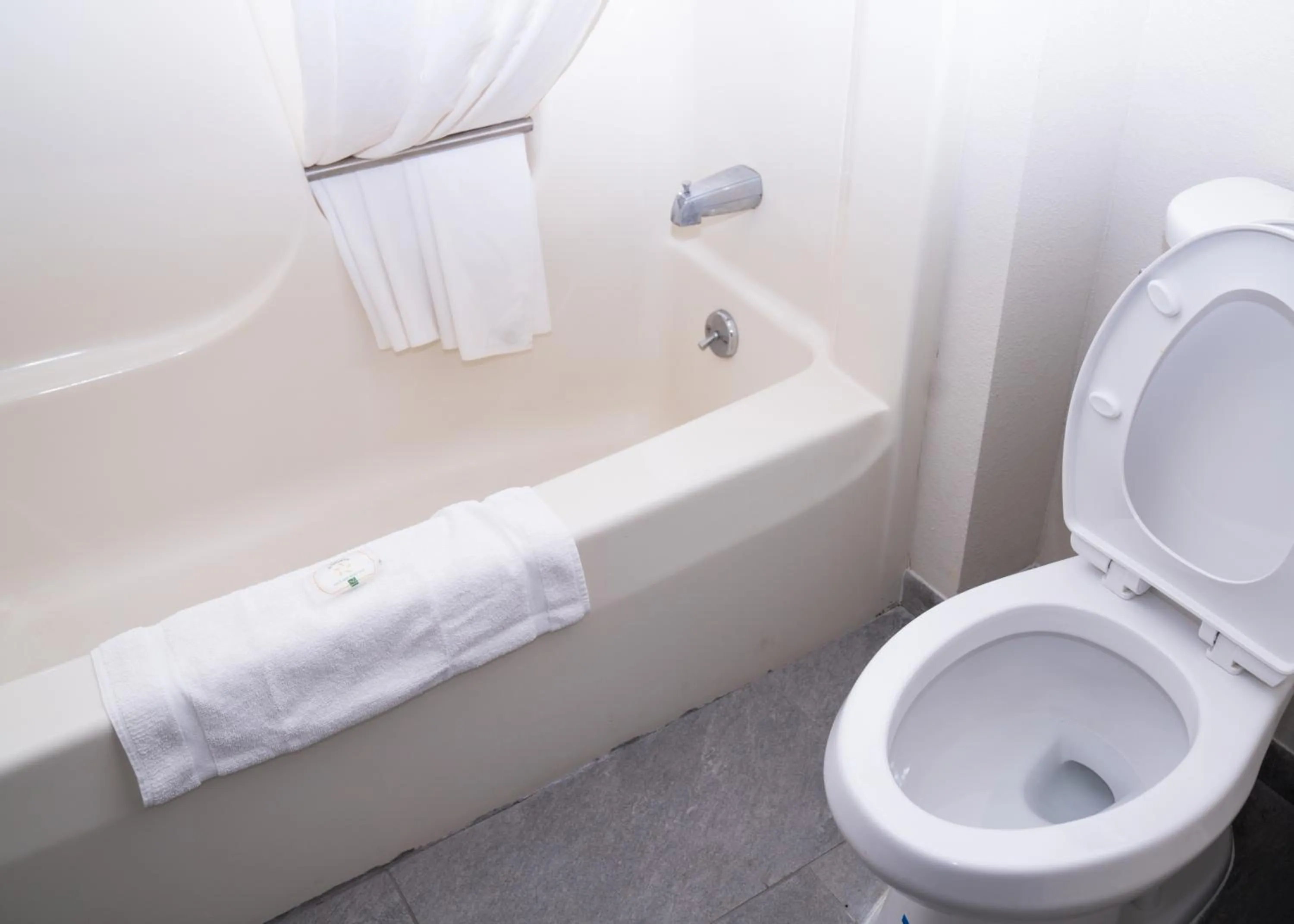 Bathroom in Quality Inn Seymour I-65