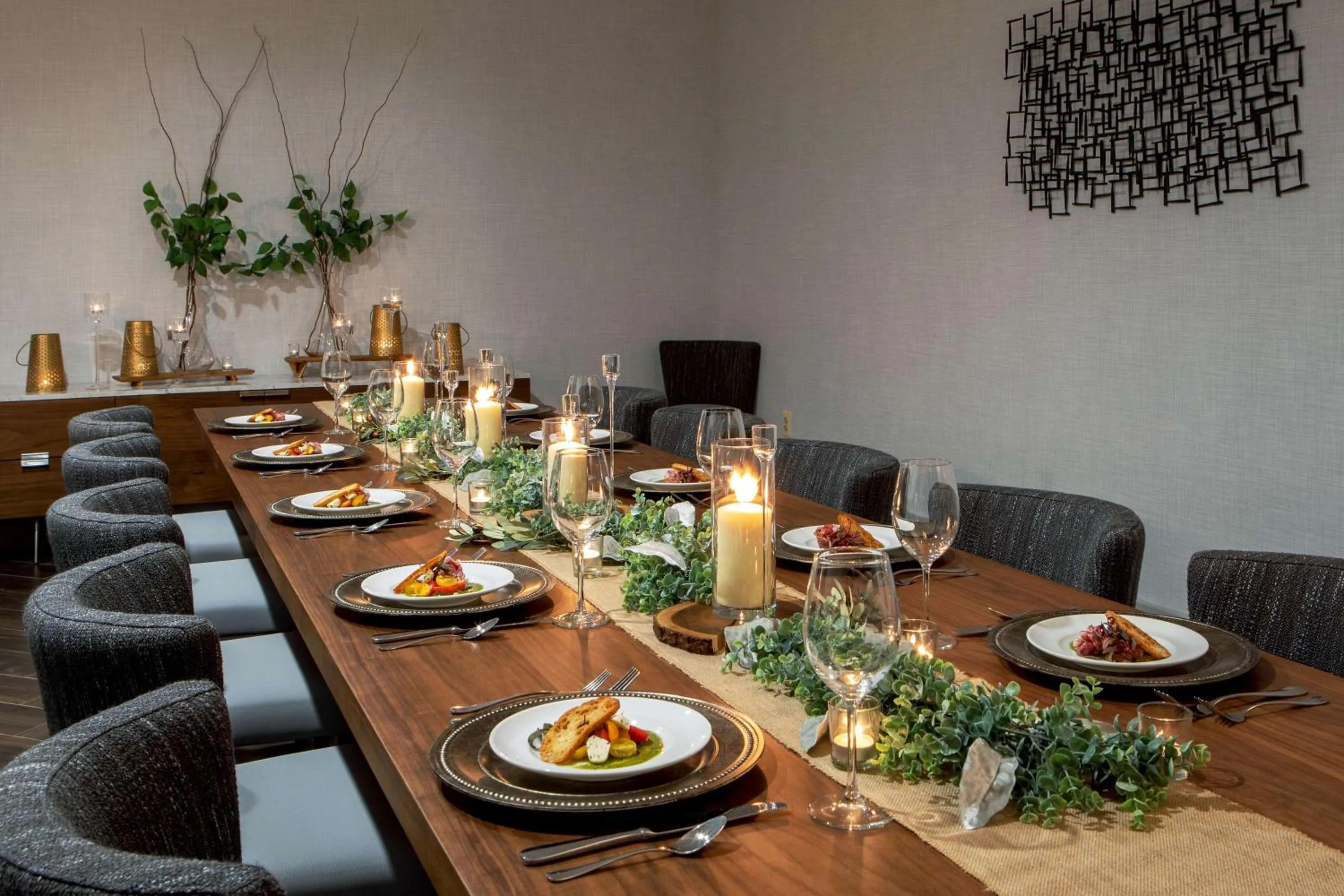 Restaurant/places to eat in DoubleTree by Hilton Washington DC North/Gaithersburg