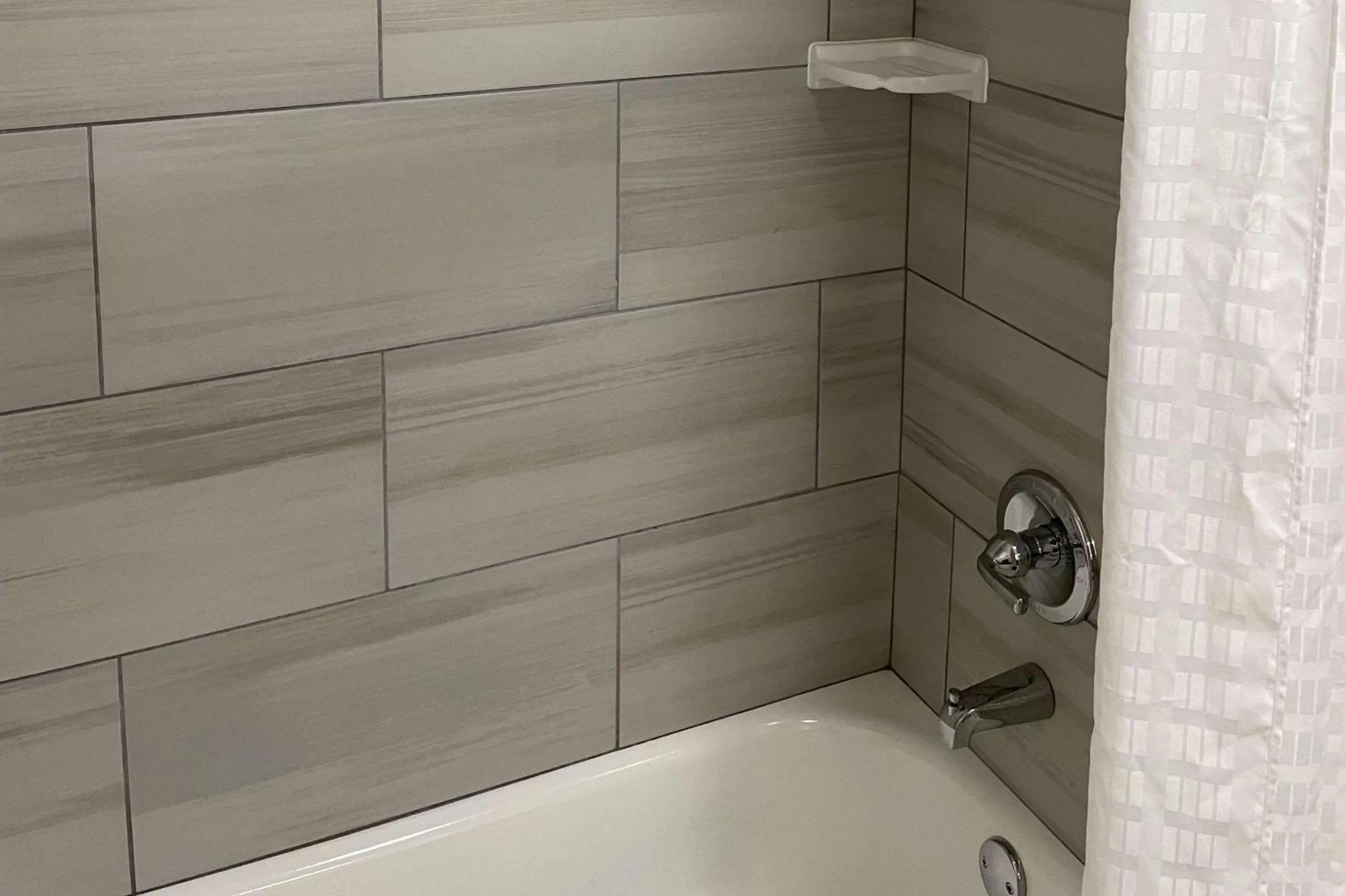 Bedroom in Comfort Inn Indianapolis South I-65