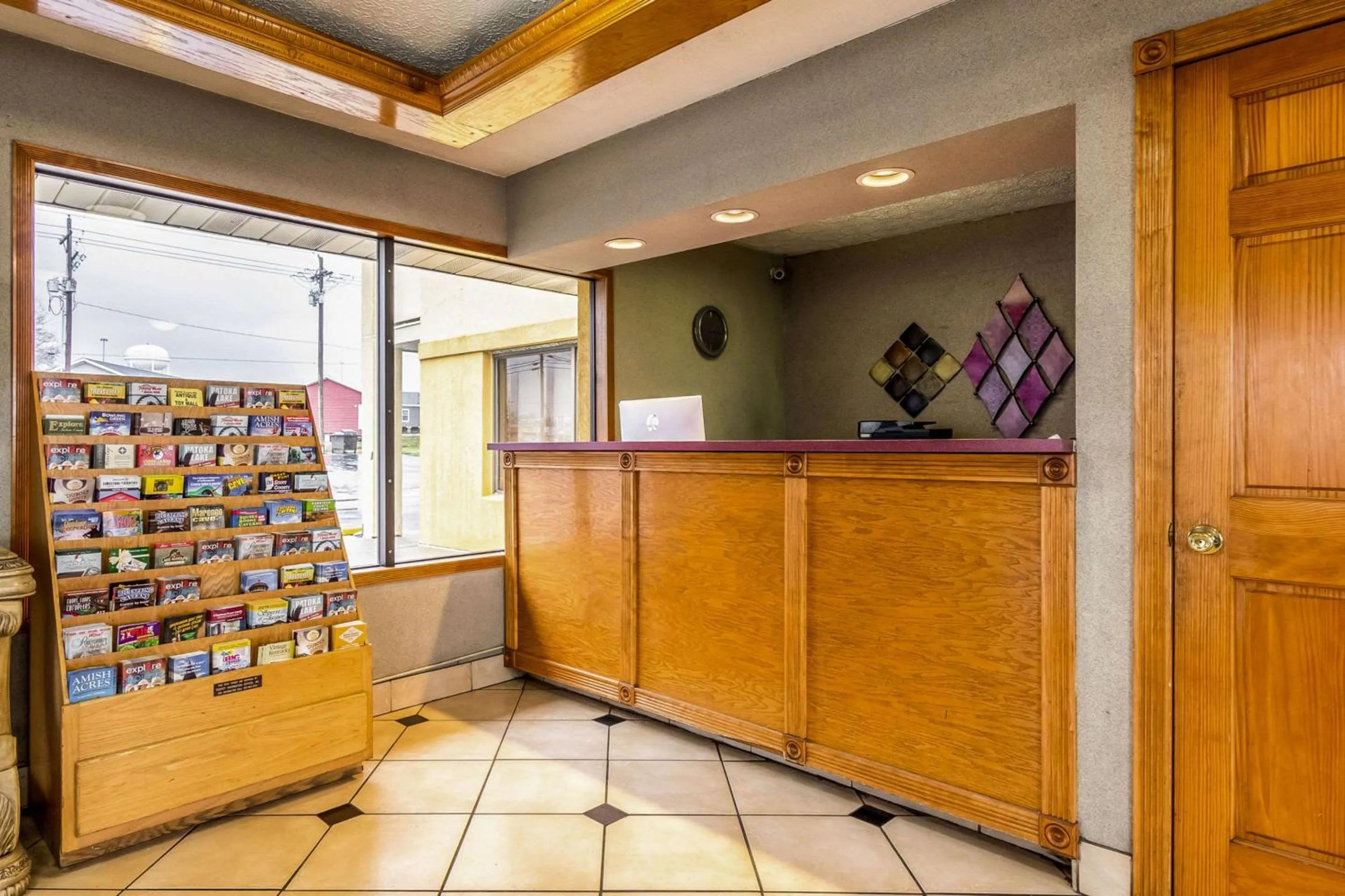 Lobby or reception in Econo Lodge Seymour
