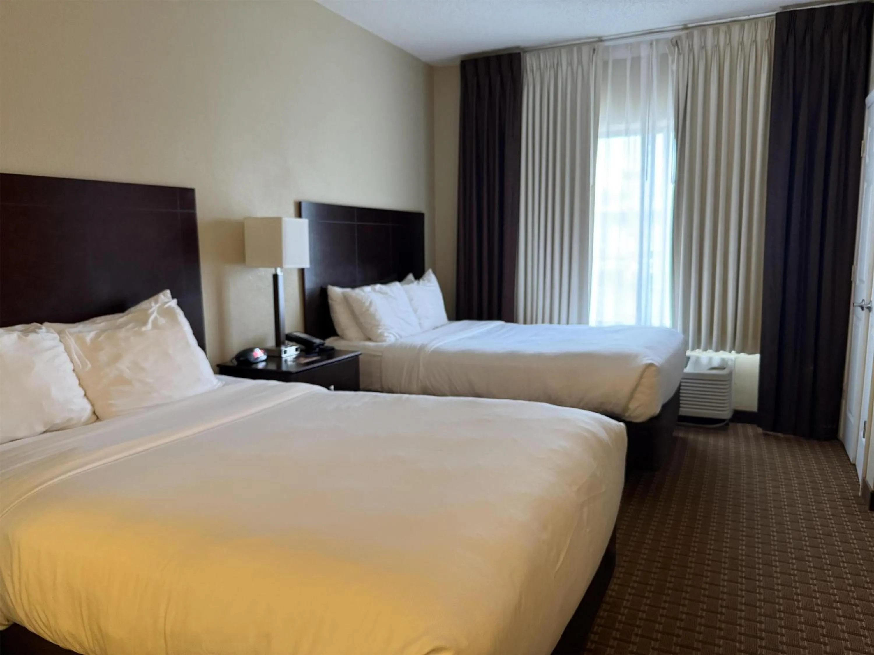 Bedroom, Bed in SureStay by Best Western Marion