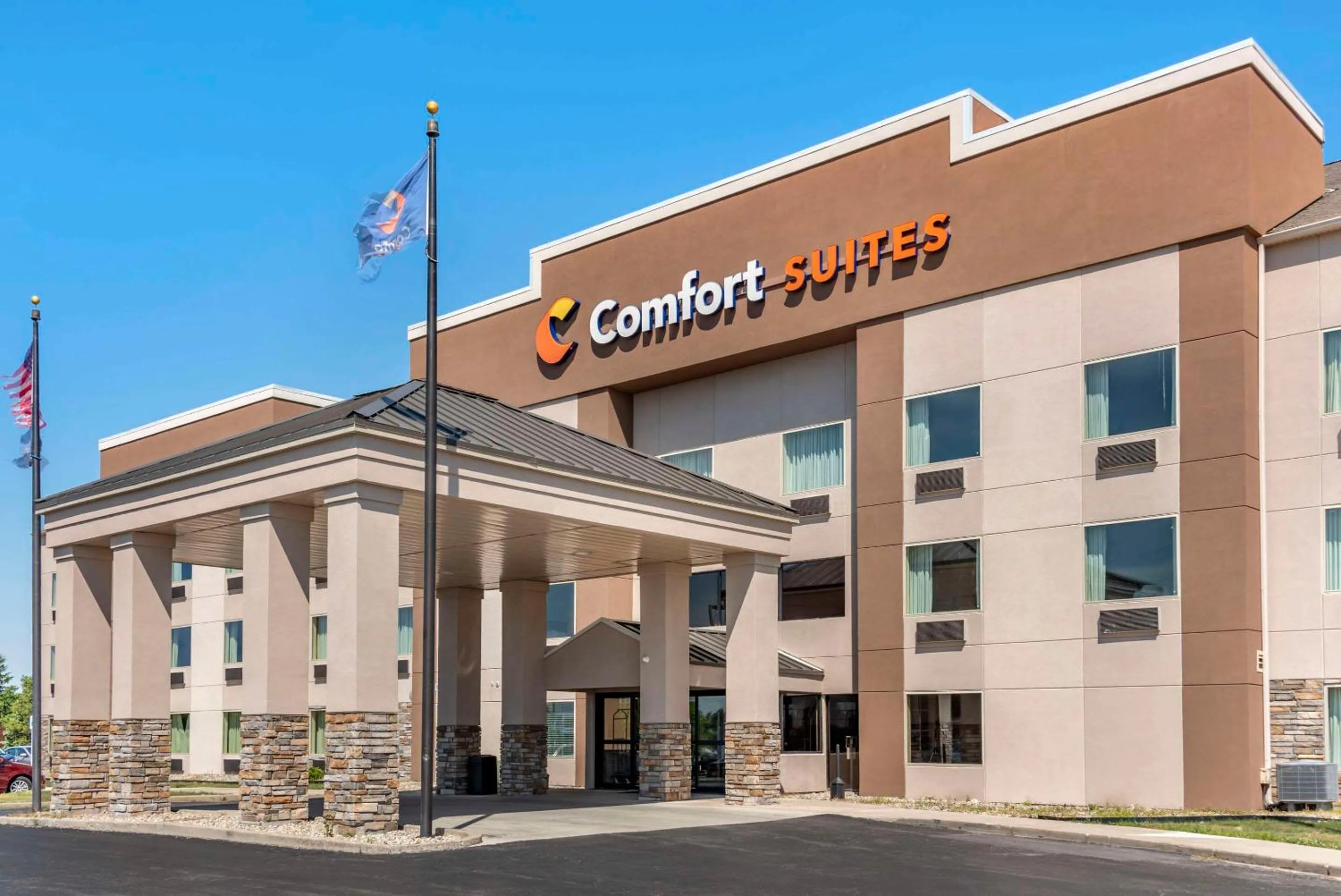 Property building in Comfort Suites Fort Wayne - Southwest