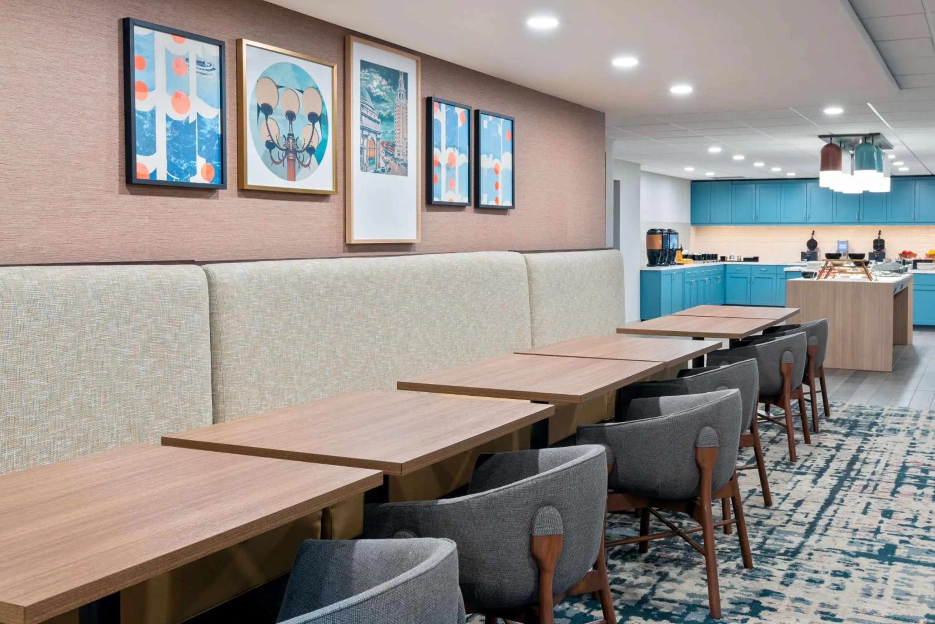 Restaurant/places to eat in Homewood Suites by Hilton Buffalo/Airport