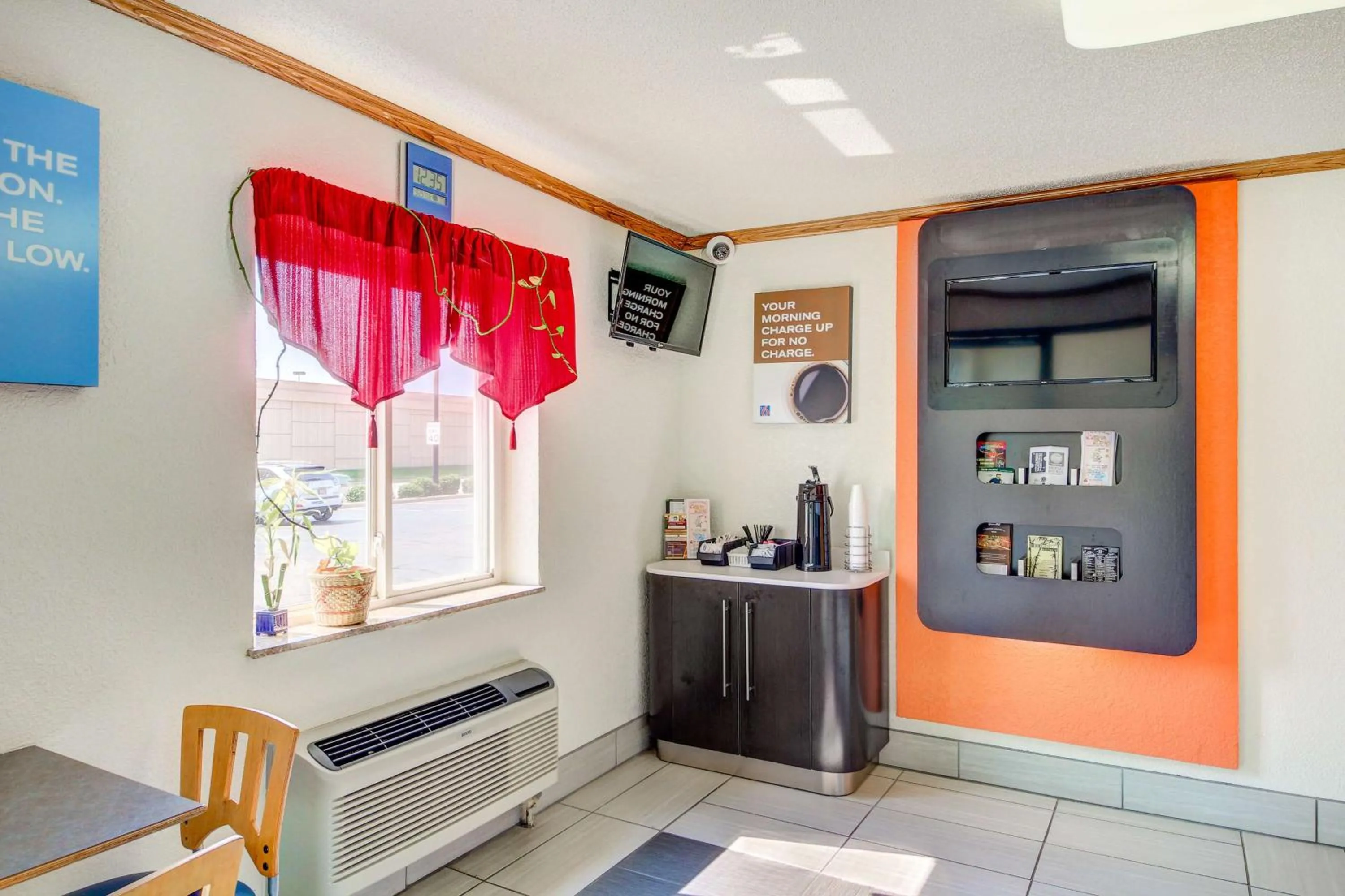 Communal lounge/ TV room in Motel 6-Wichita, KS