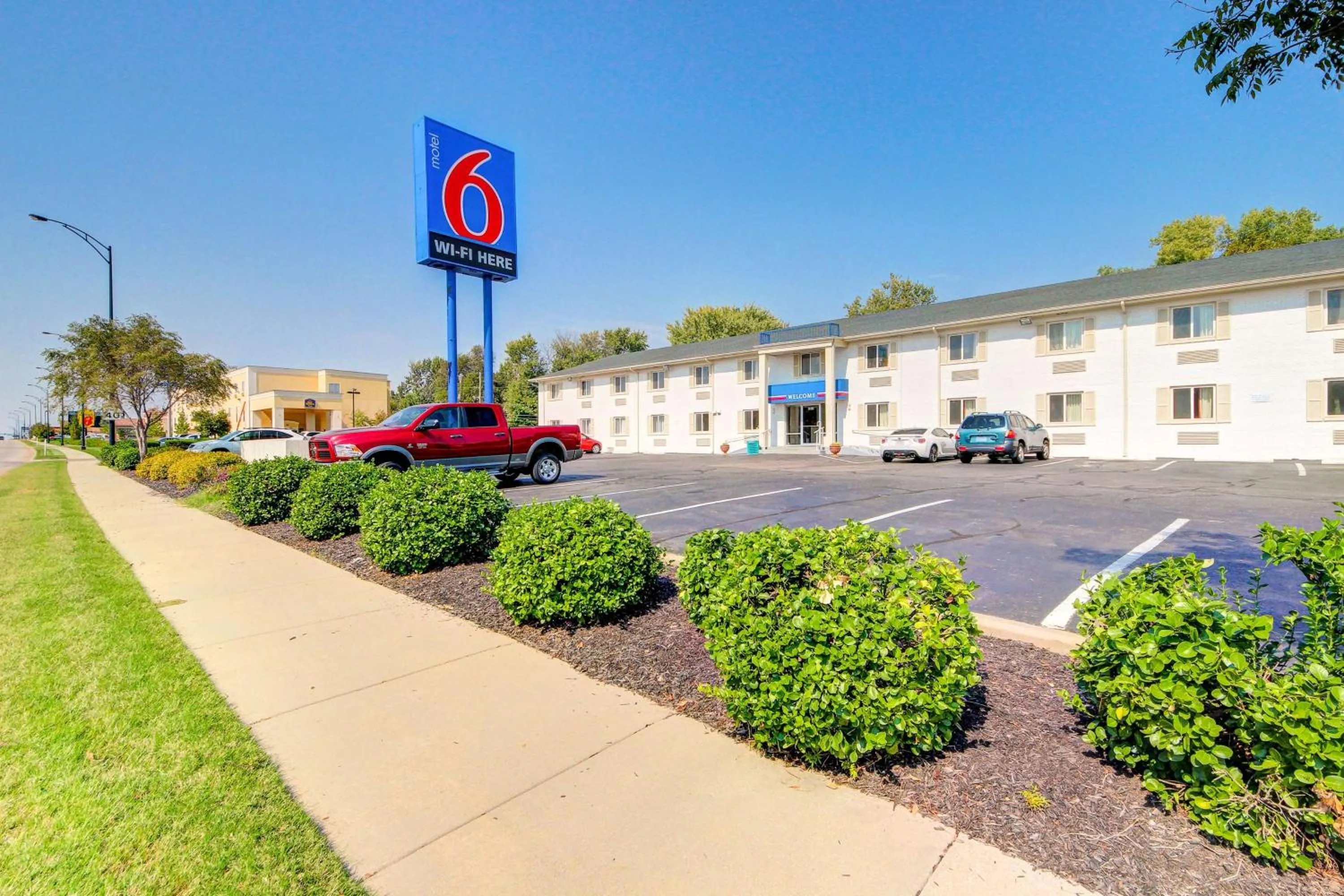 Property building in Motel 6-Wichita, KS
