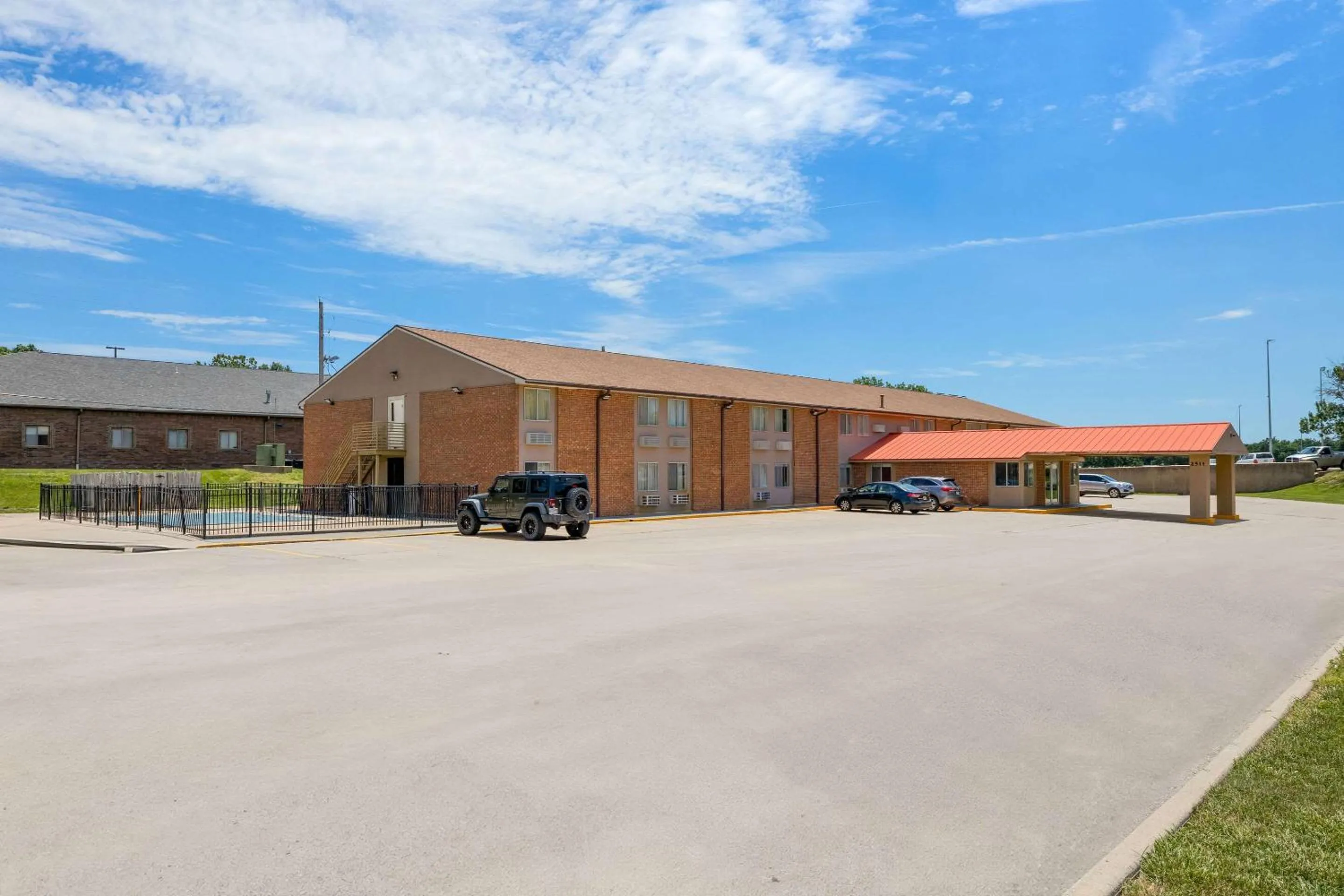 Property building in Econo Lodge Emporia