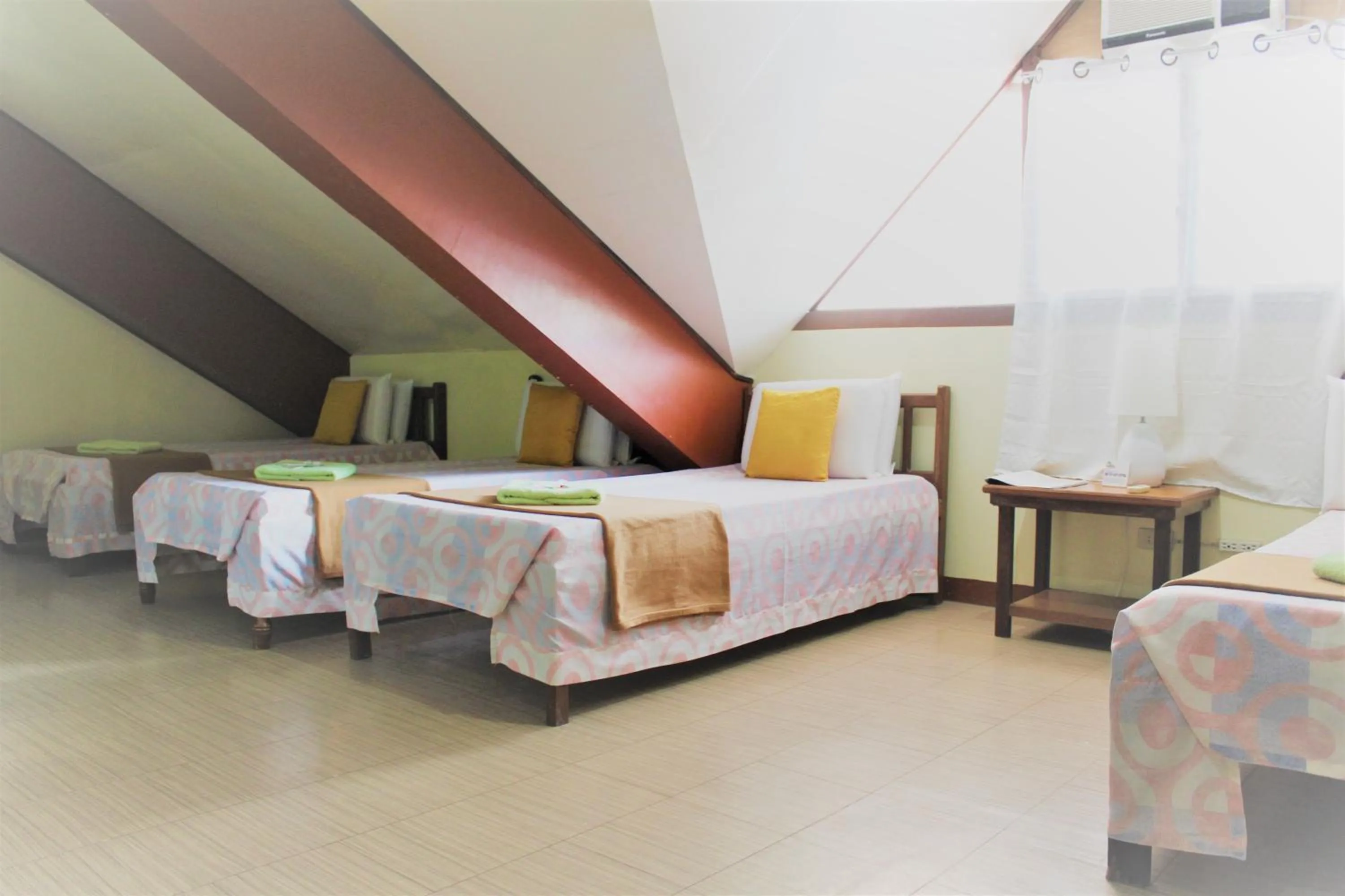 Lolo Oyong Pension House