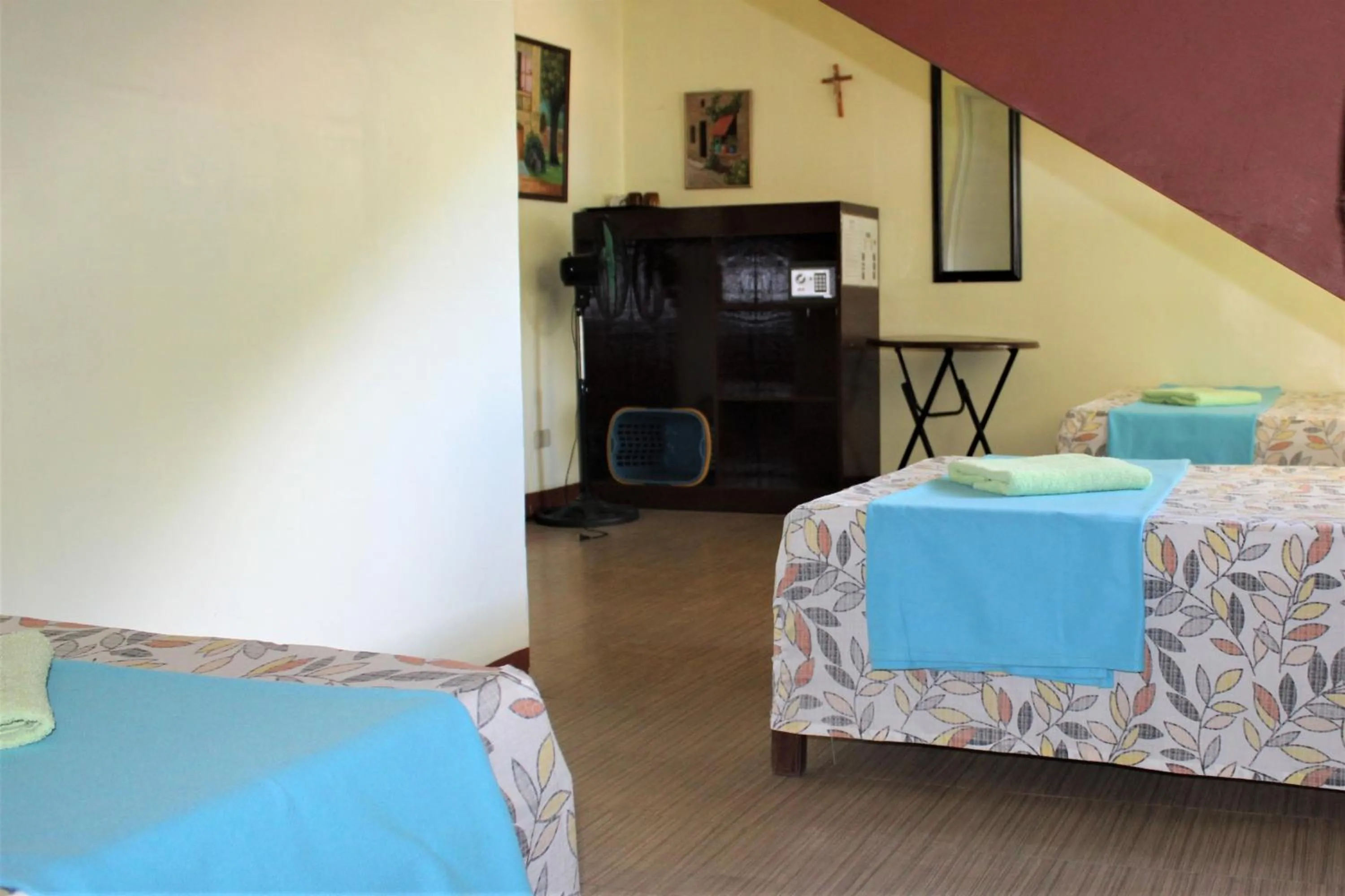 Lolo Oyong Pension House