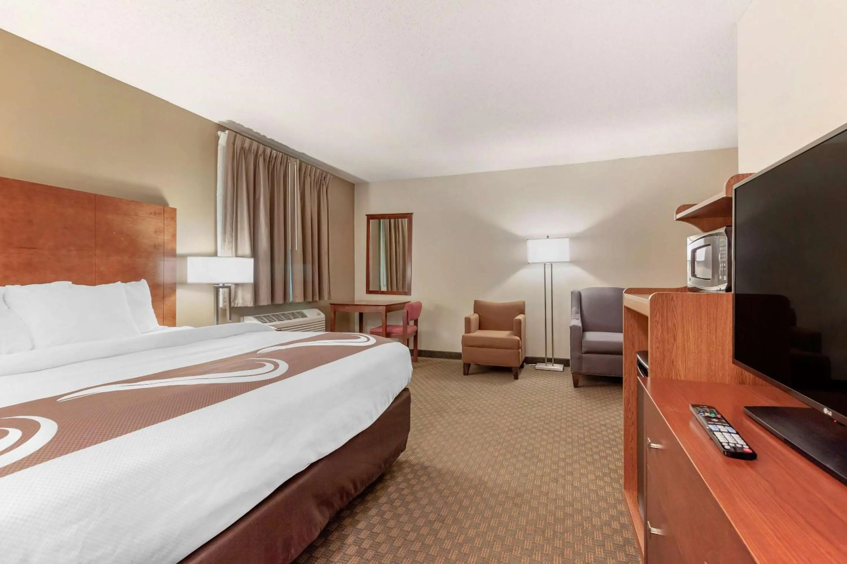 Bedroom in Quality Inn Hays I-70