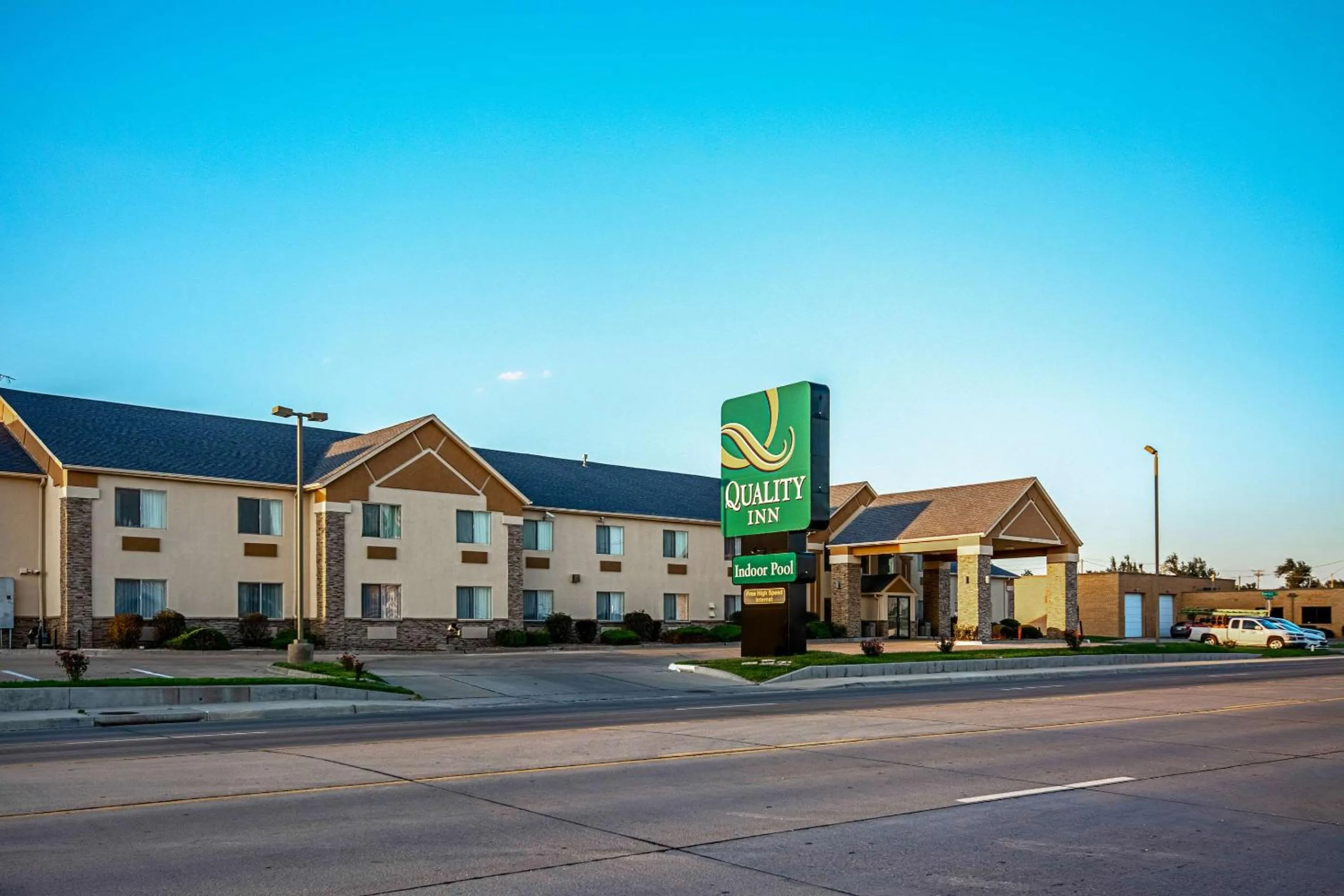Property building in Quality Inn Dodge City