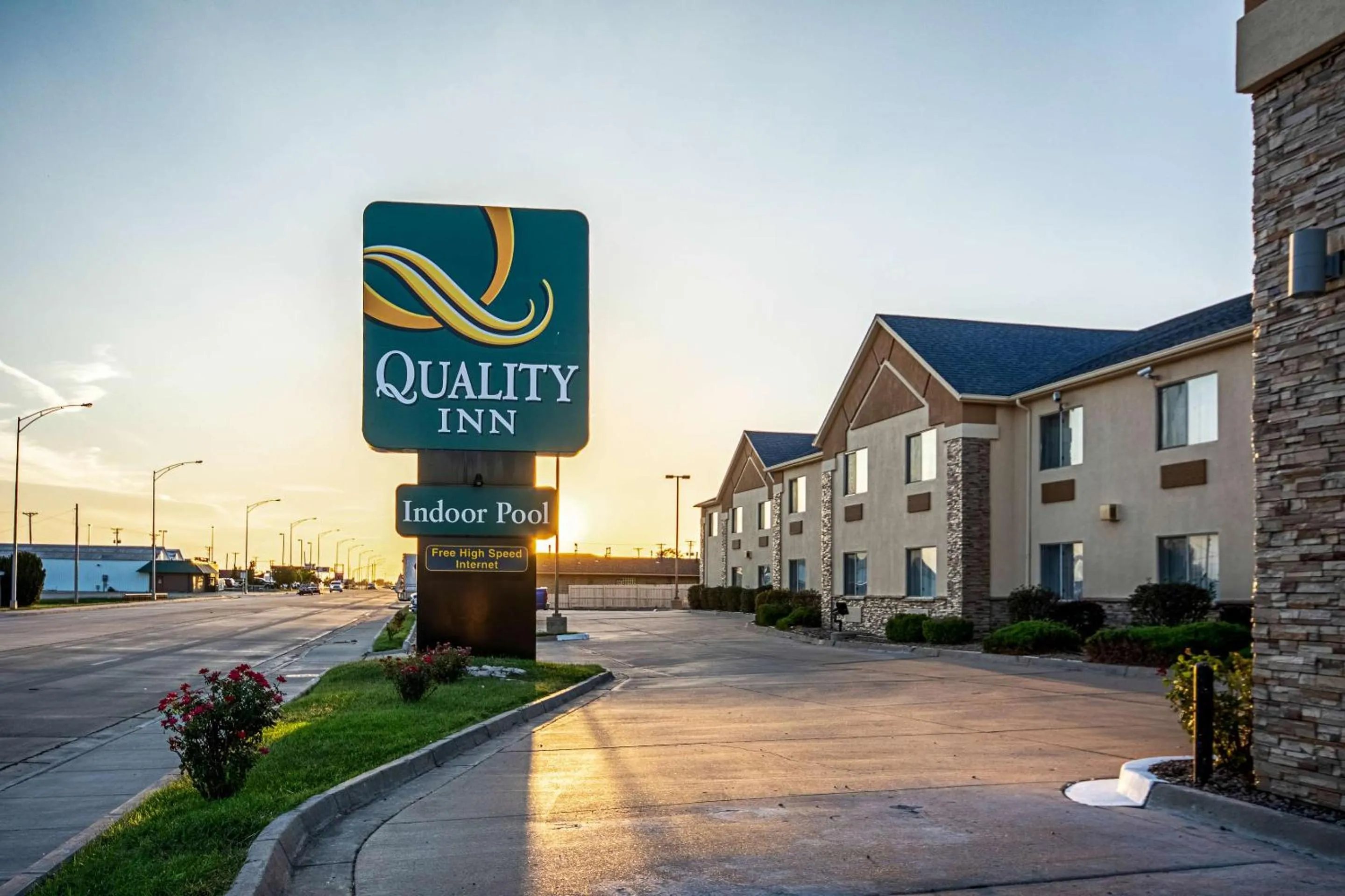 Property building in Quality Inn Dodge City