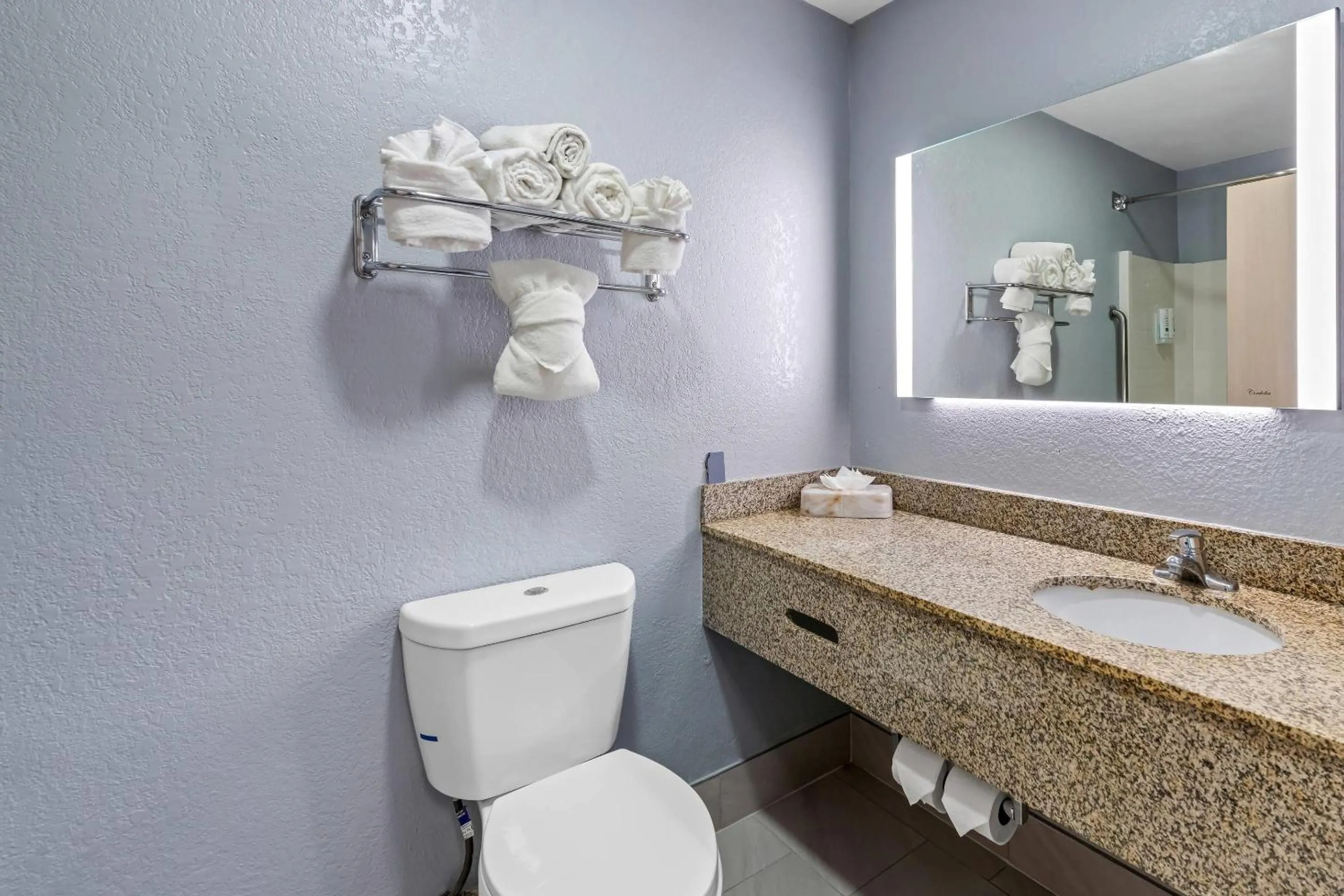 Bedroom in Quality Inn & Suites Manhattan