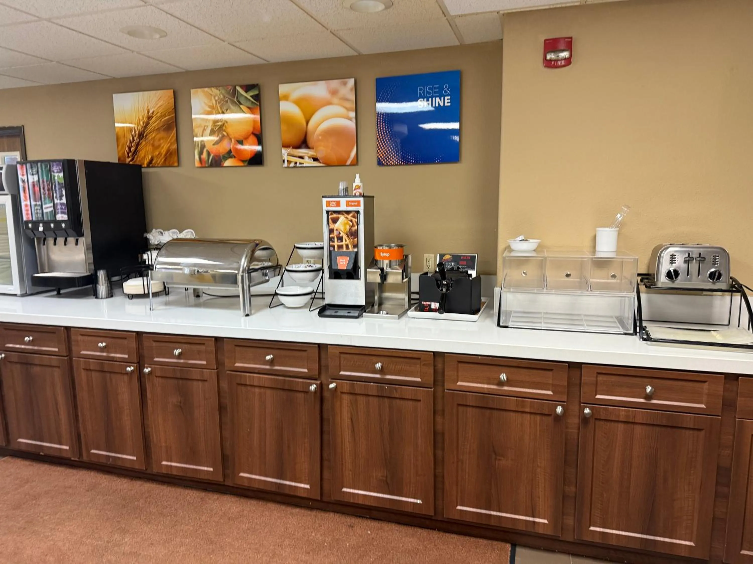 Breakfast in Comfort Inn Garden City