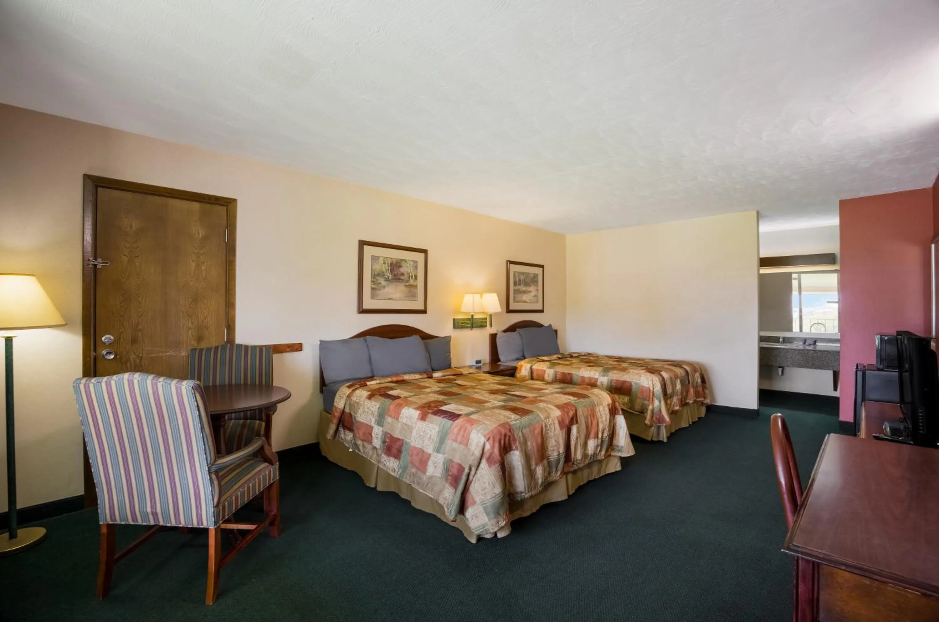 Bed in Travelodge by Wyndham Oakley