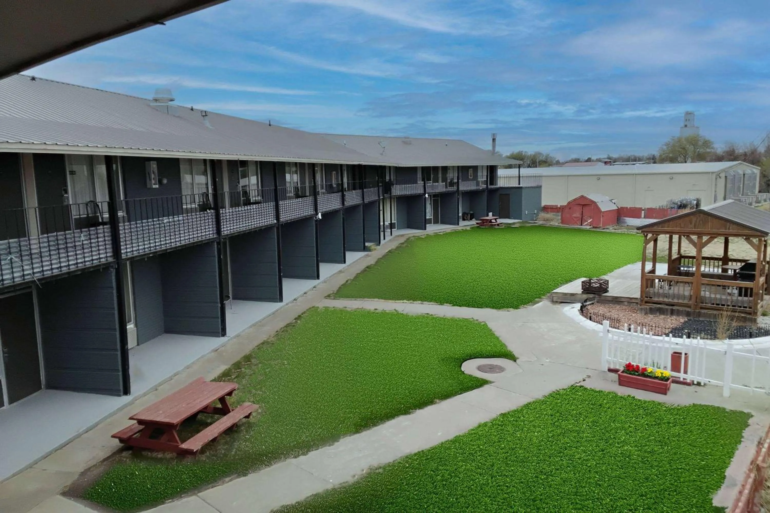 Property building in Travelodge by Wyndham Oakley