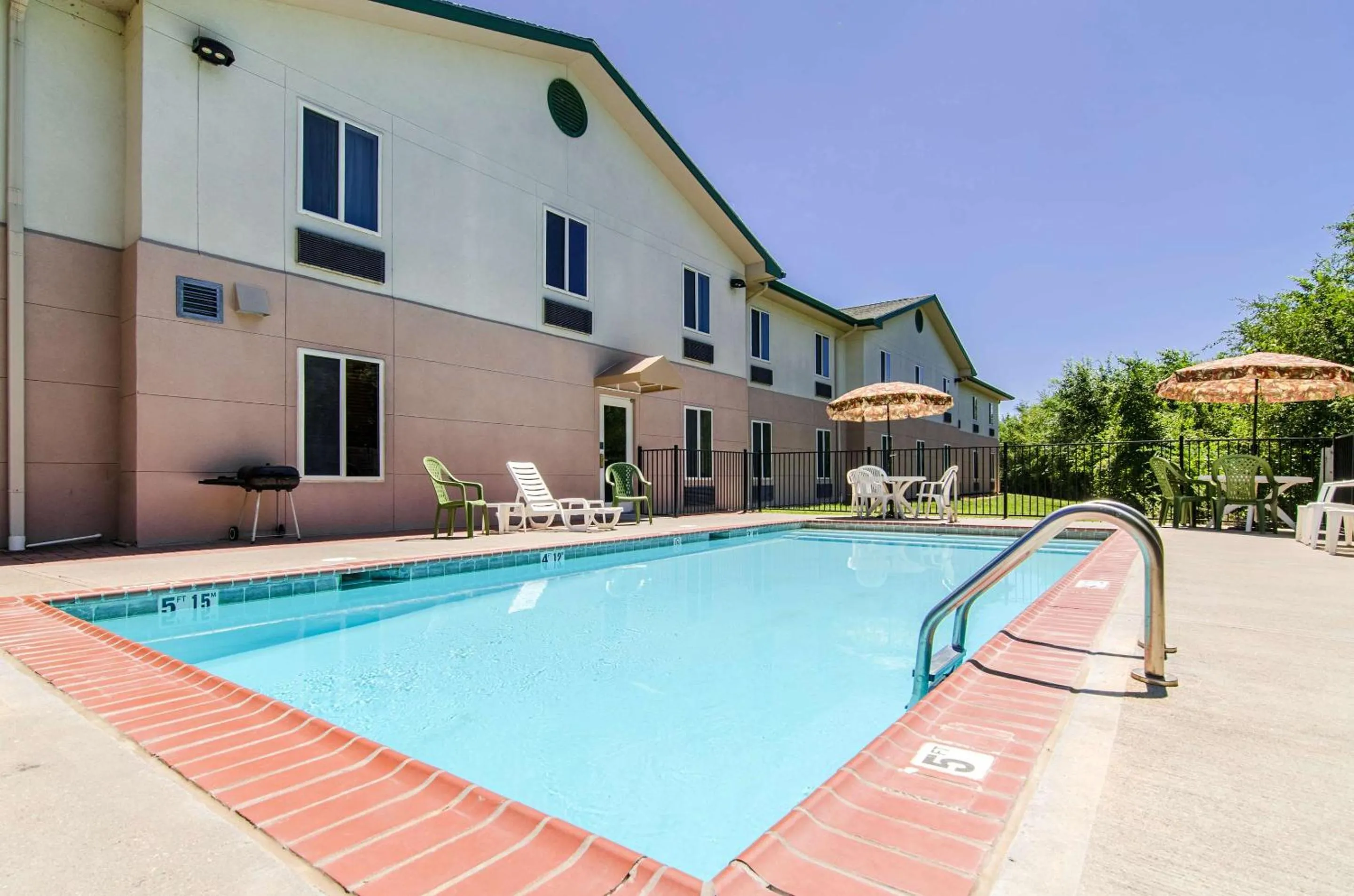 Swimming pool in Quality Inn Junction City near Fort Riley