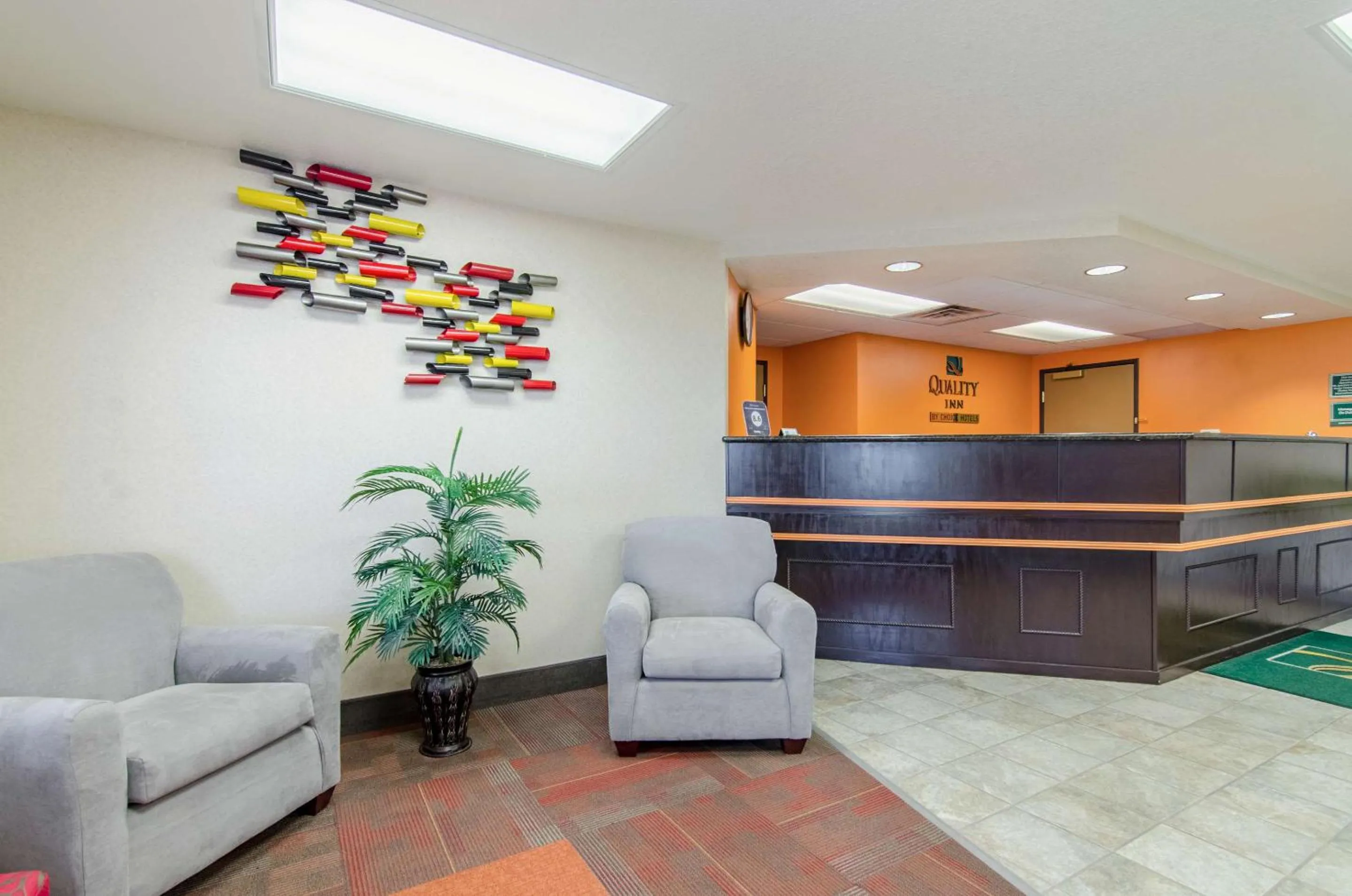 Lobby or reception in Quality Inn Junction City near Fort Riley