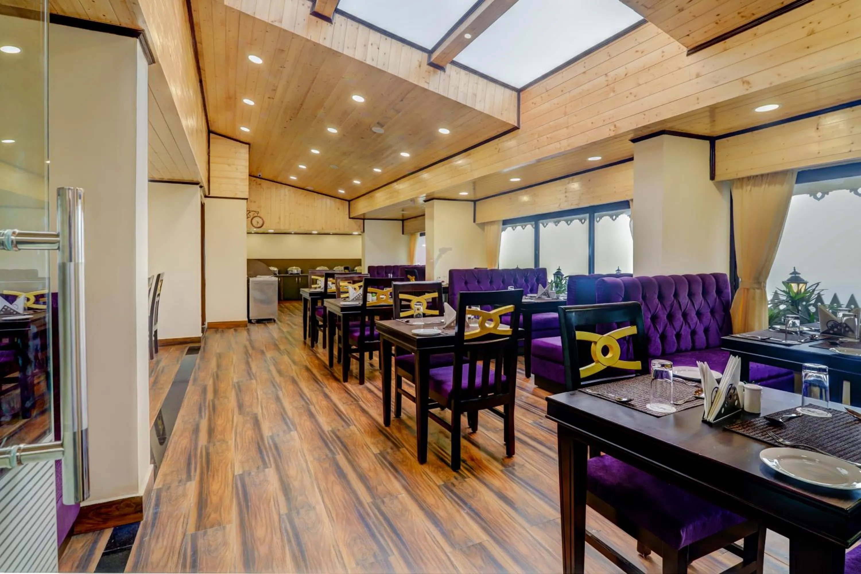 Food and drinks in Sumitel Hotel 500 meters from Mall Road