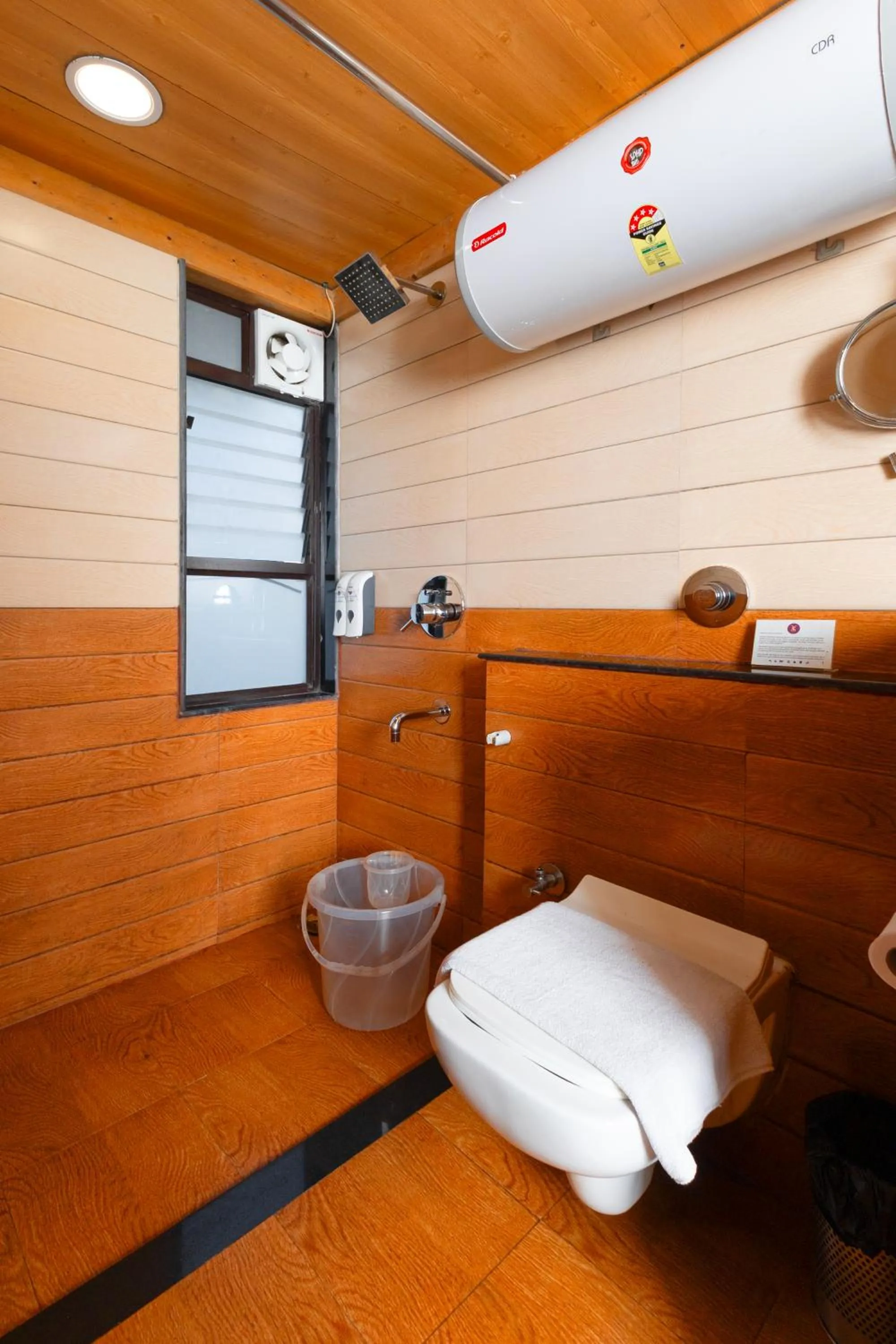 towels in Sumitel Hotel 500 meters from Mall Road