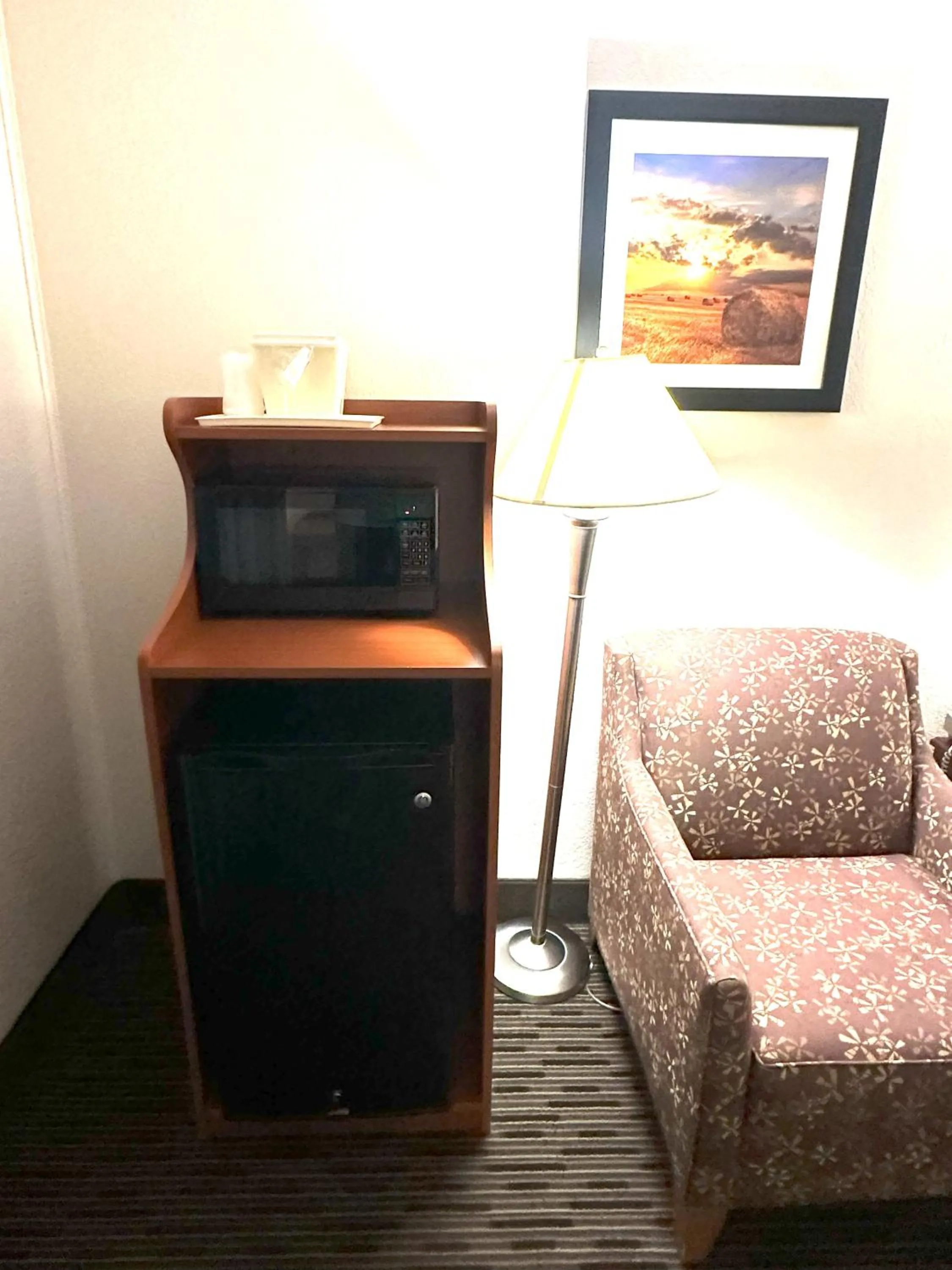 Seating area in Sunflower Inn & Suites