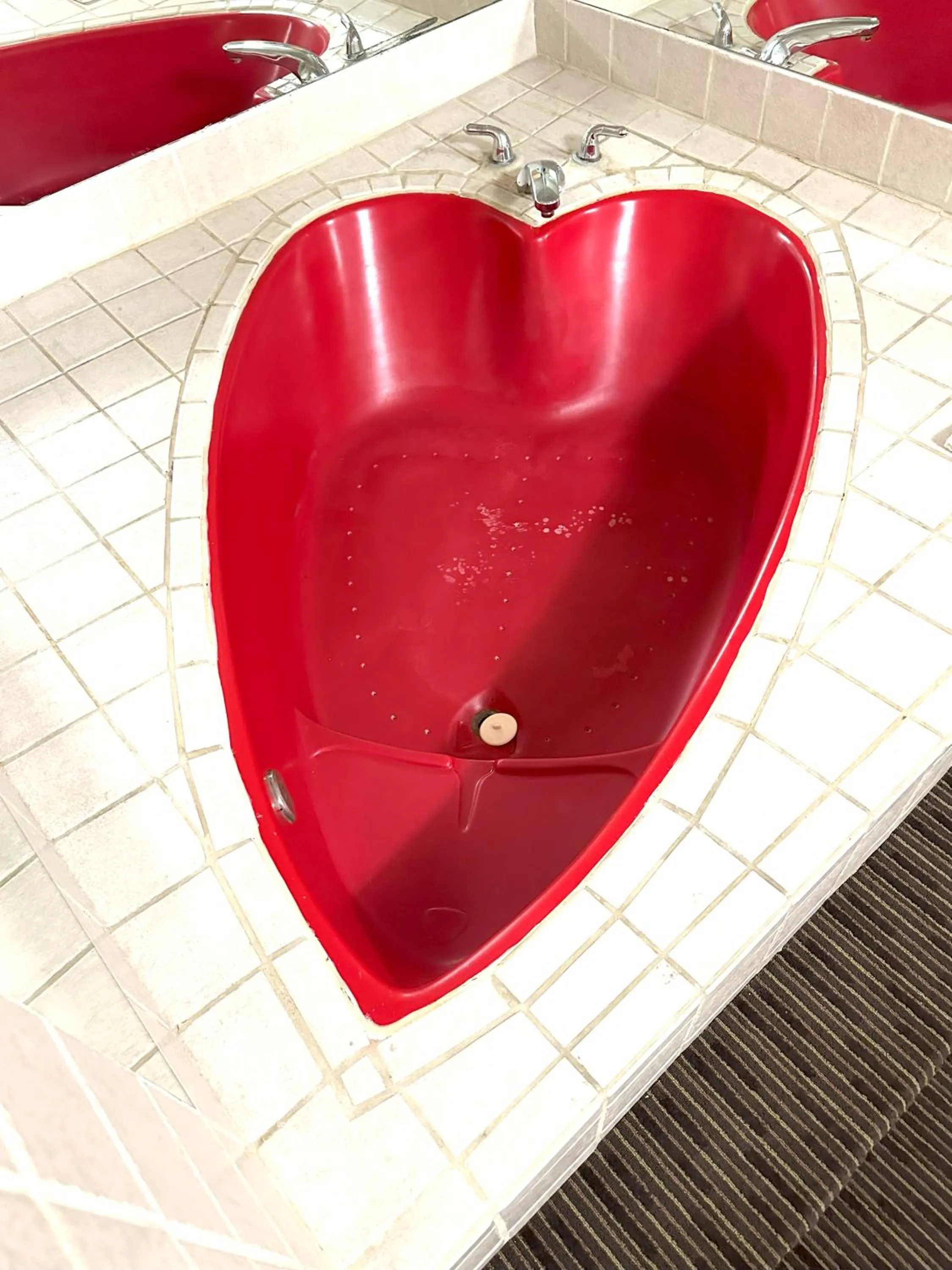 Hot Tub in Sunflower Inn & Suites