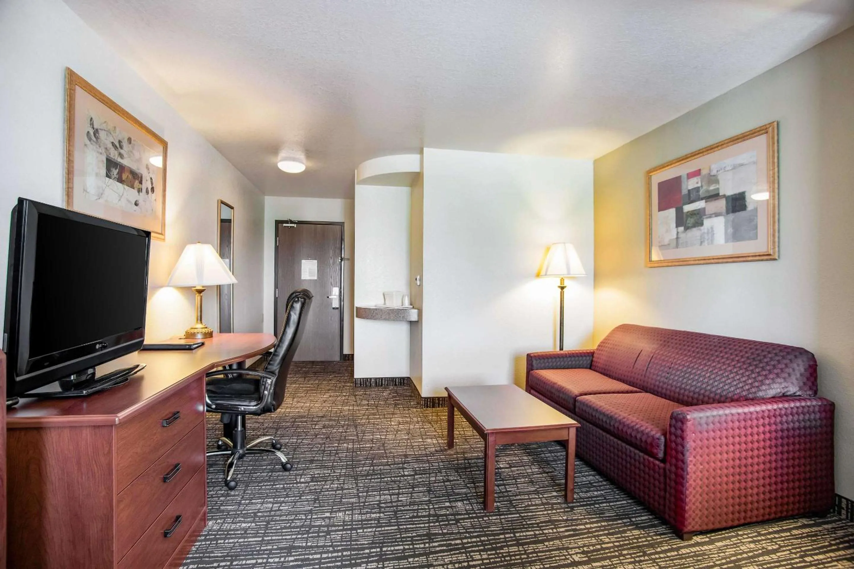 Bedroom in Quality Inn Parsons North