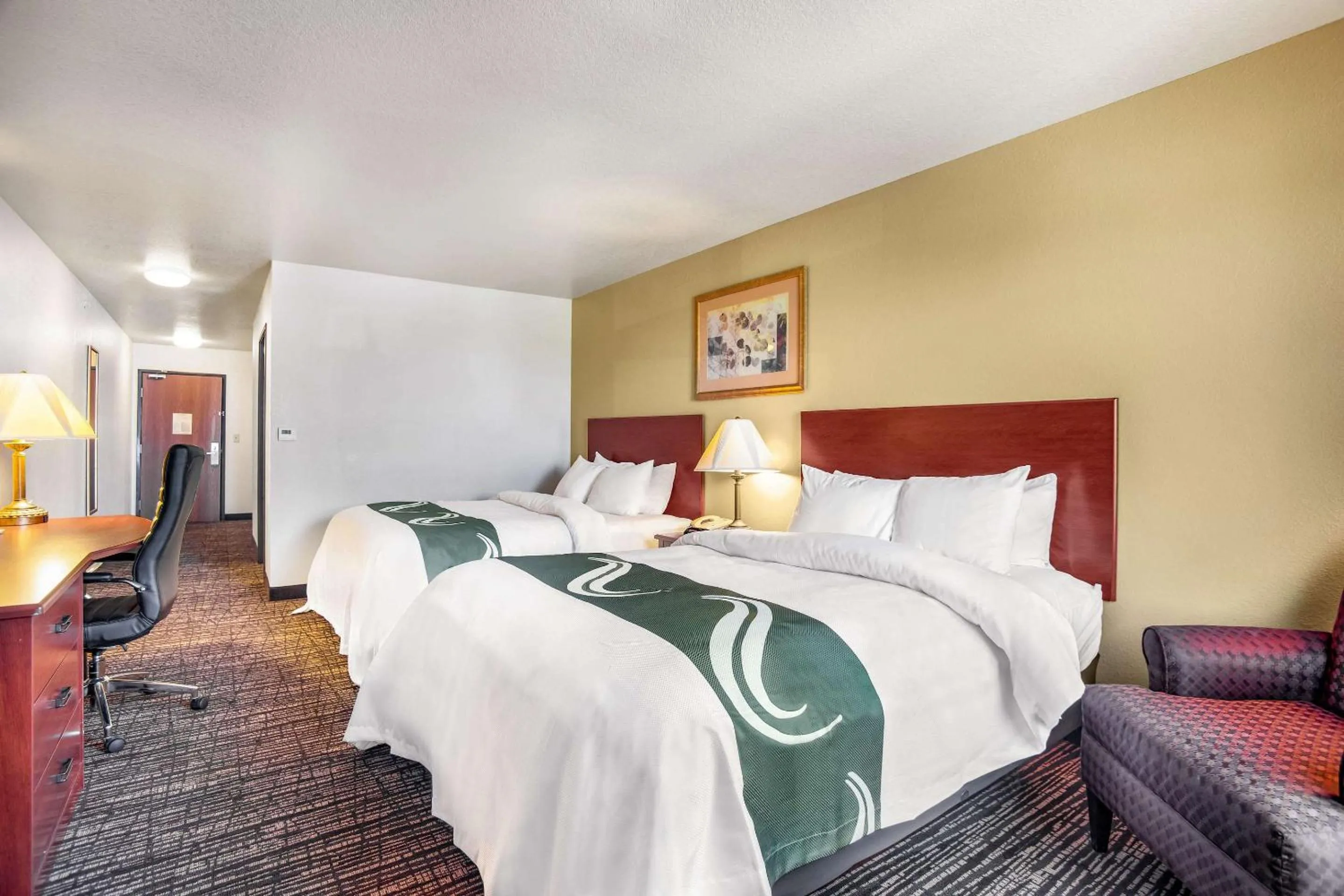 Bedroom, Bed in Quality Inn Parsons North