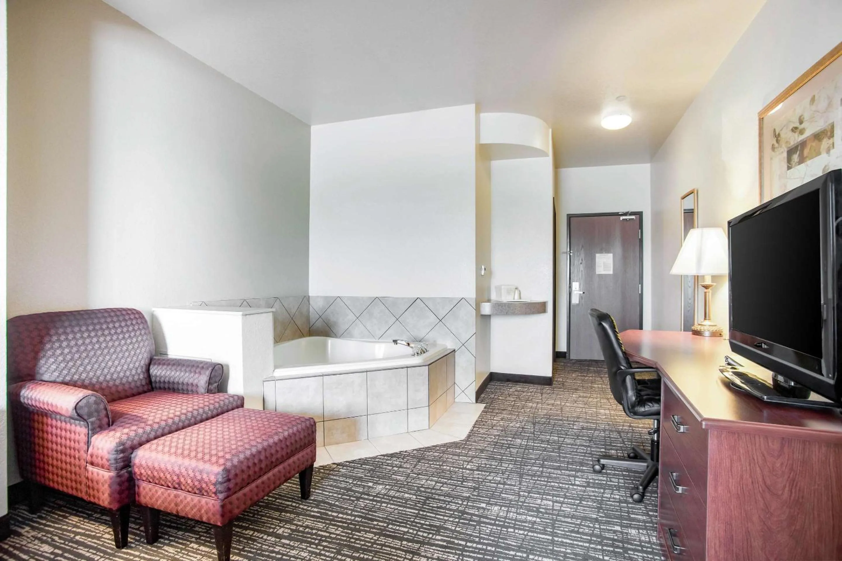 Bedroom in Quality Inn Parsons North