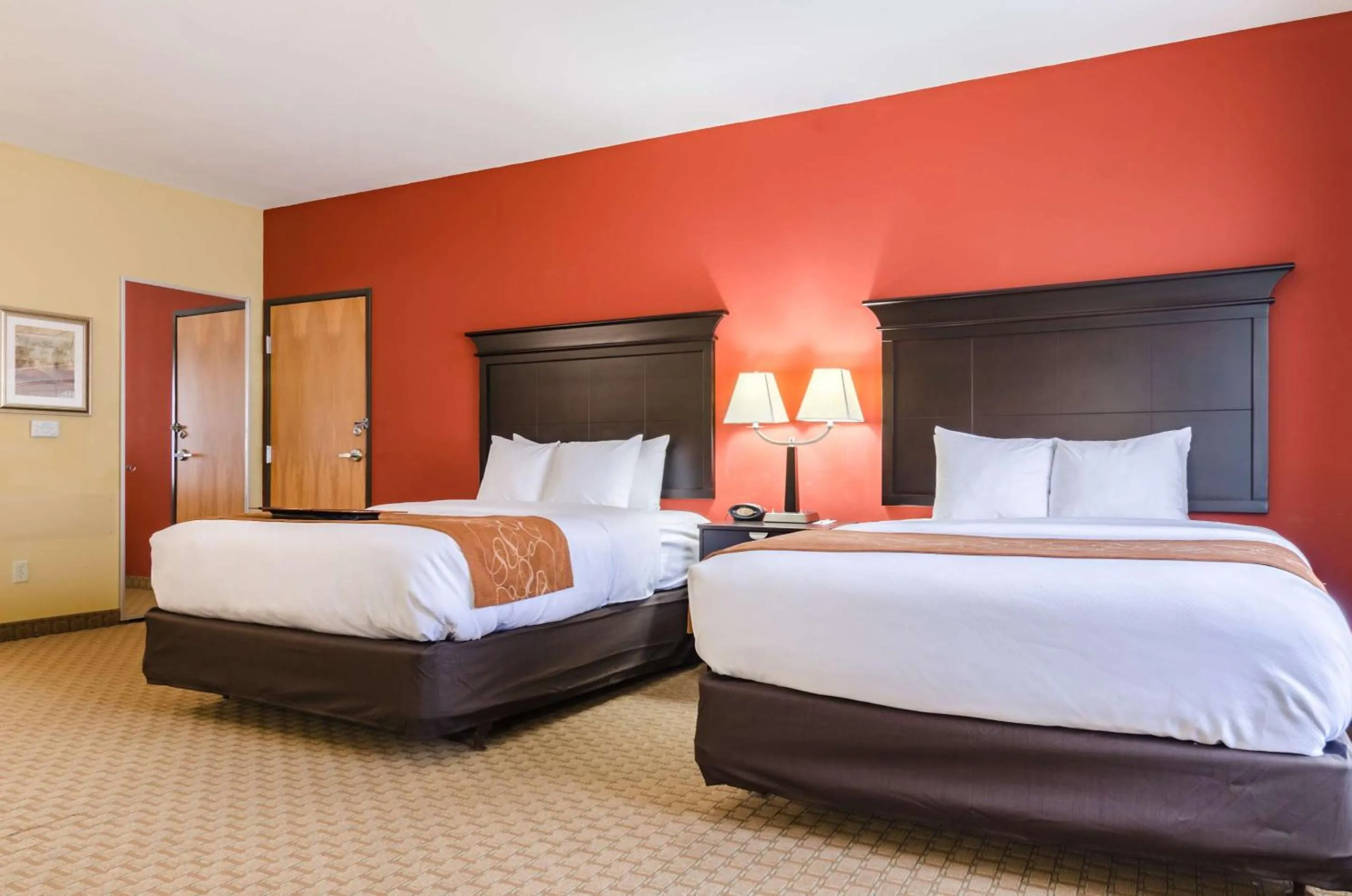 Bedroom in Comfort Suites Salina South