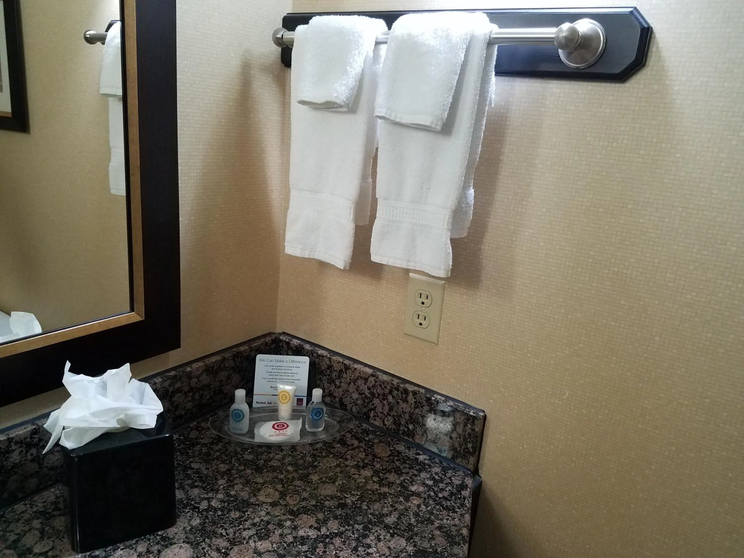 Comfort Suites Topeka Northwest