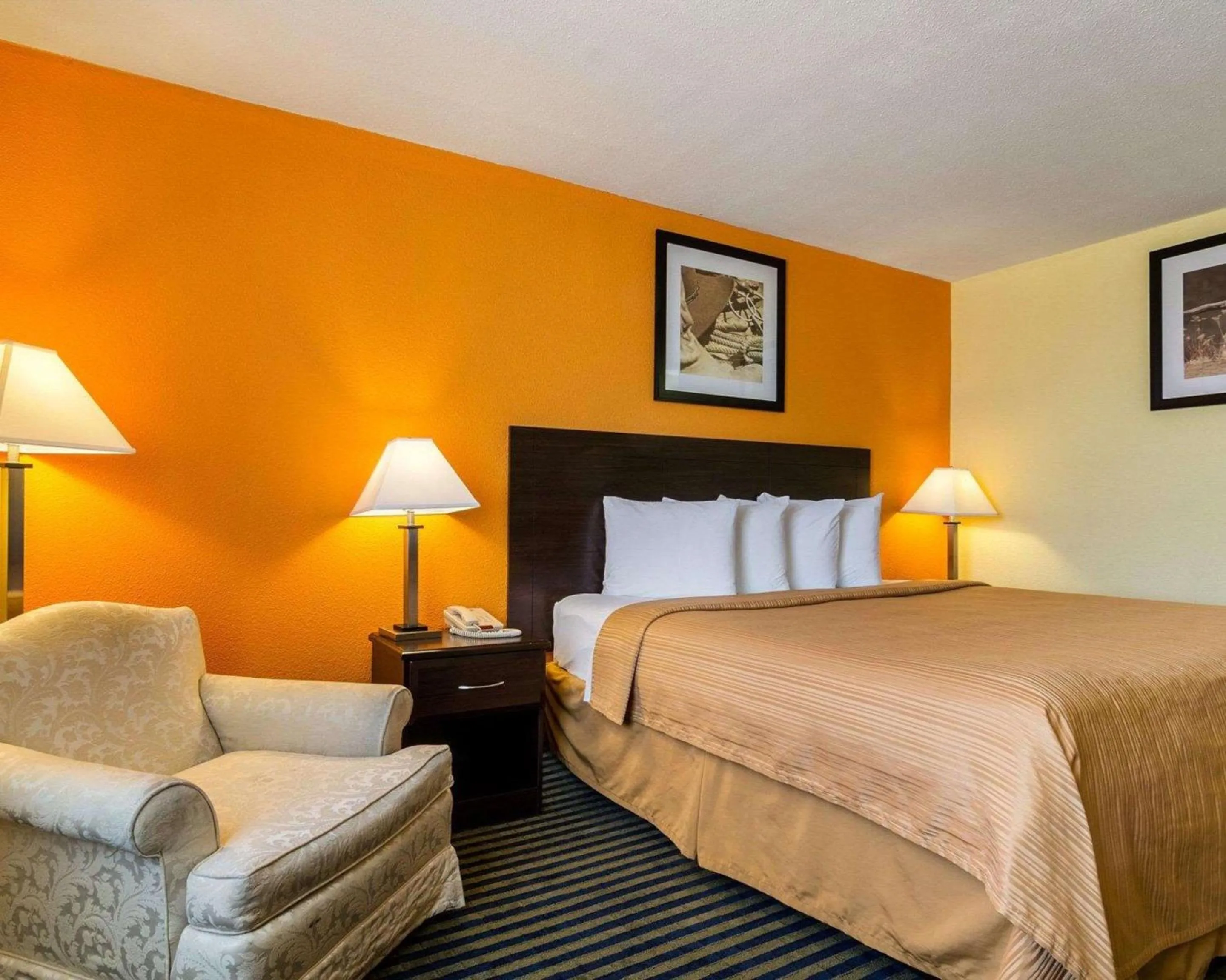 Bedroom, Bed in Quality Inn Liberal