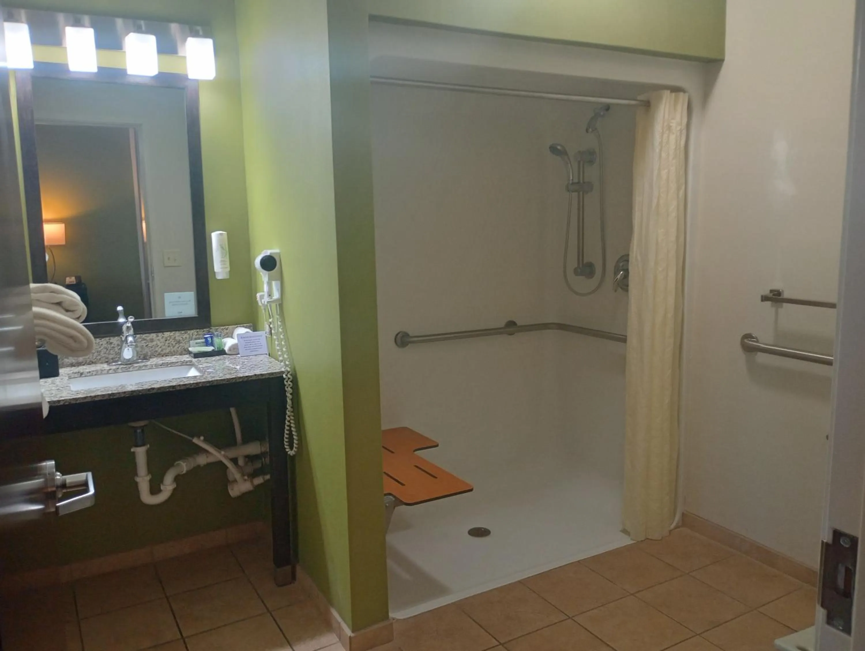 Shower in Sleep Inn & Suites Oakley I-70