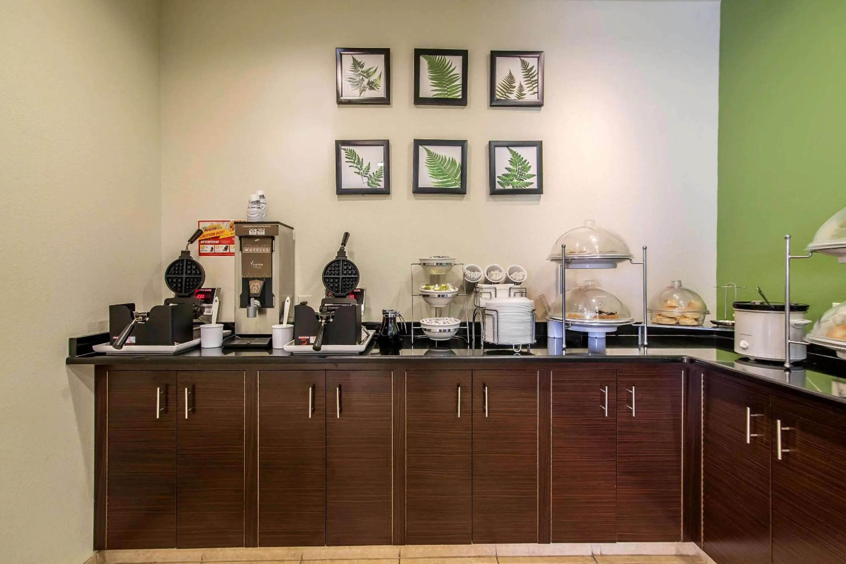 Breakfast in Sleep Inn & Suites Haysville - Wichita South