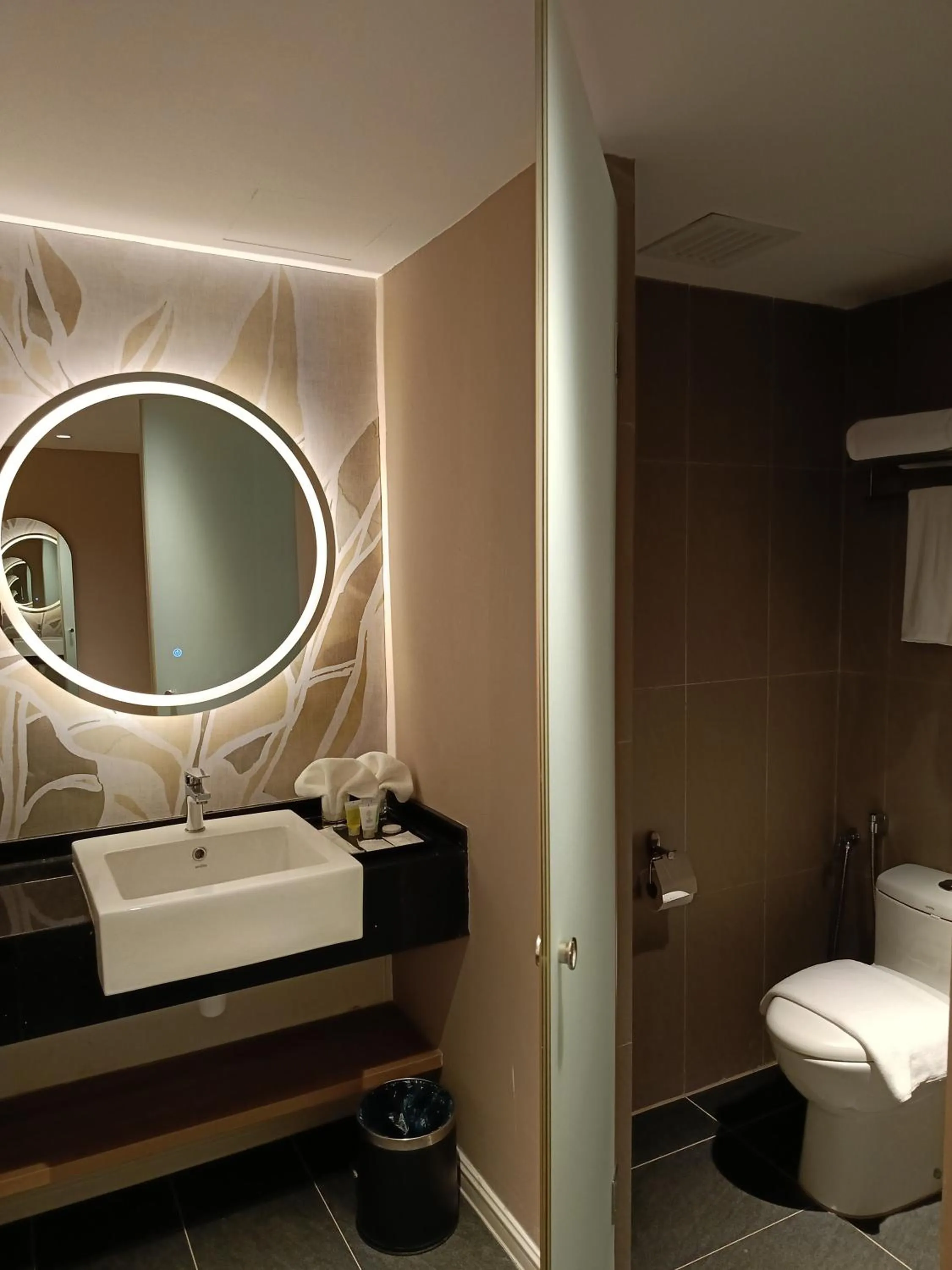 Toilet in H Elite Design Hotel