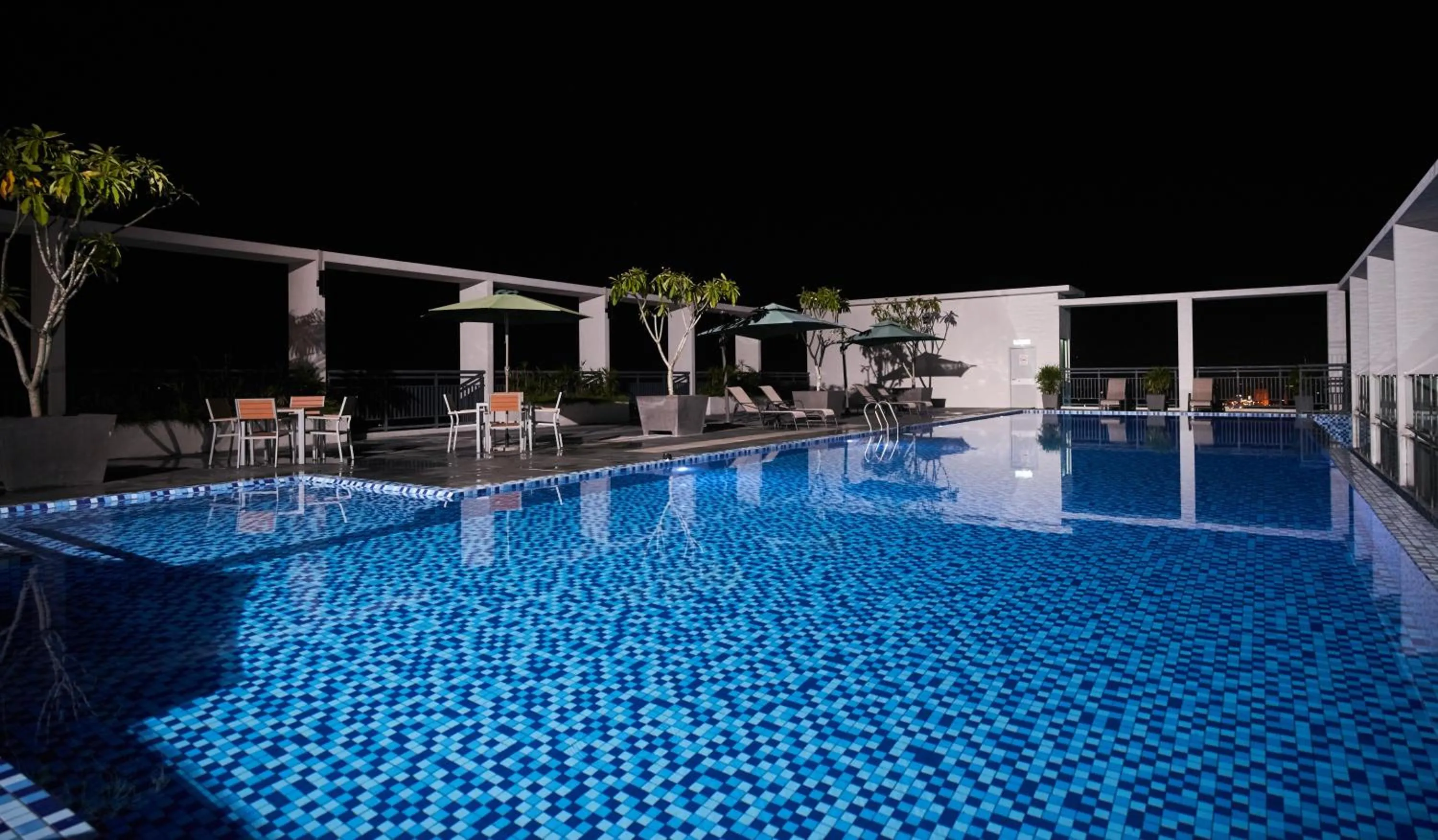 Swimming pool in H Elite Design Hotel