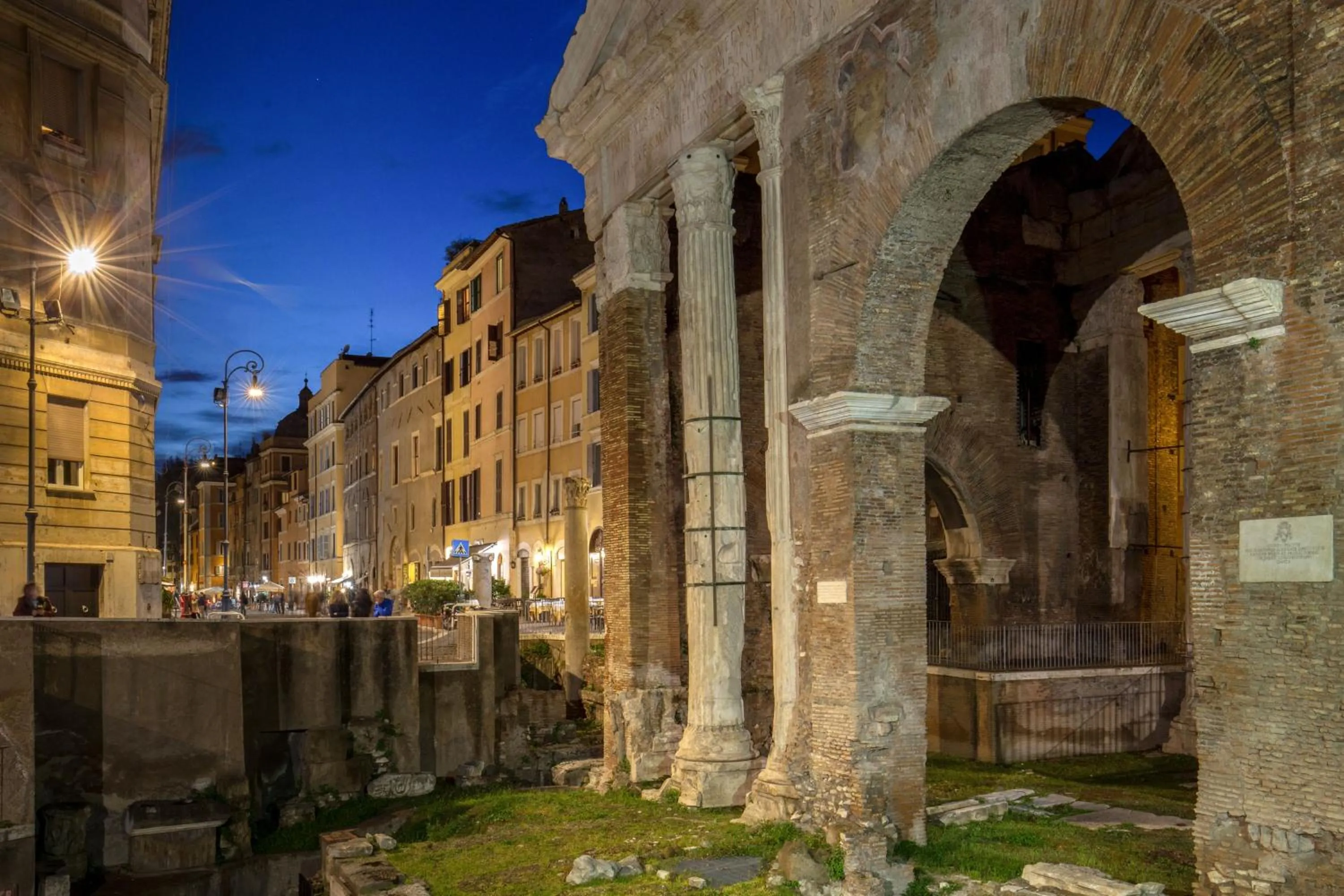 Nearby landmark in Almaìt