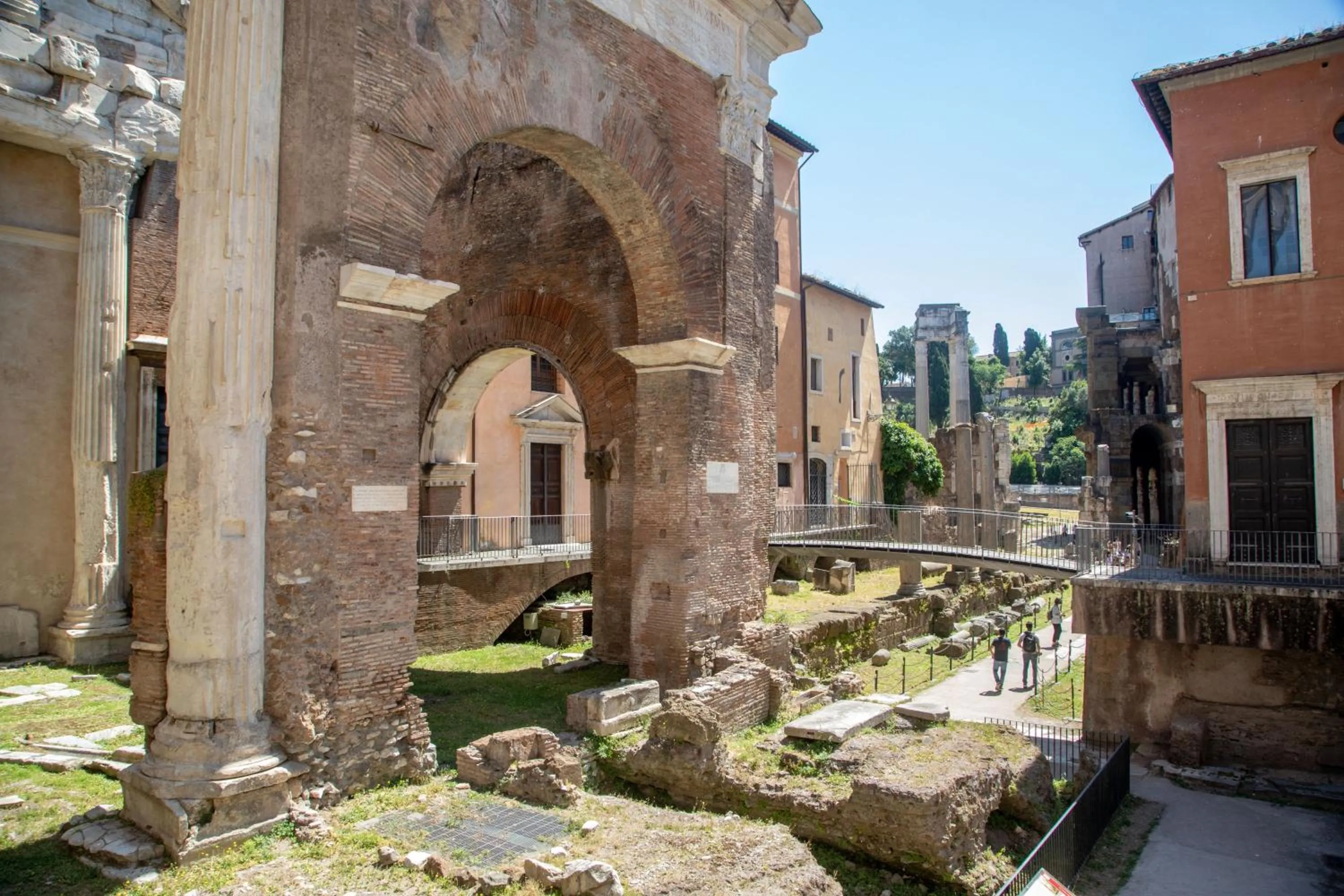 Neighbourhood in Almaìt