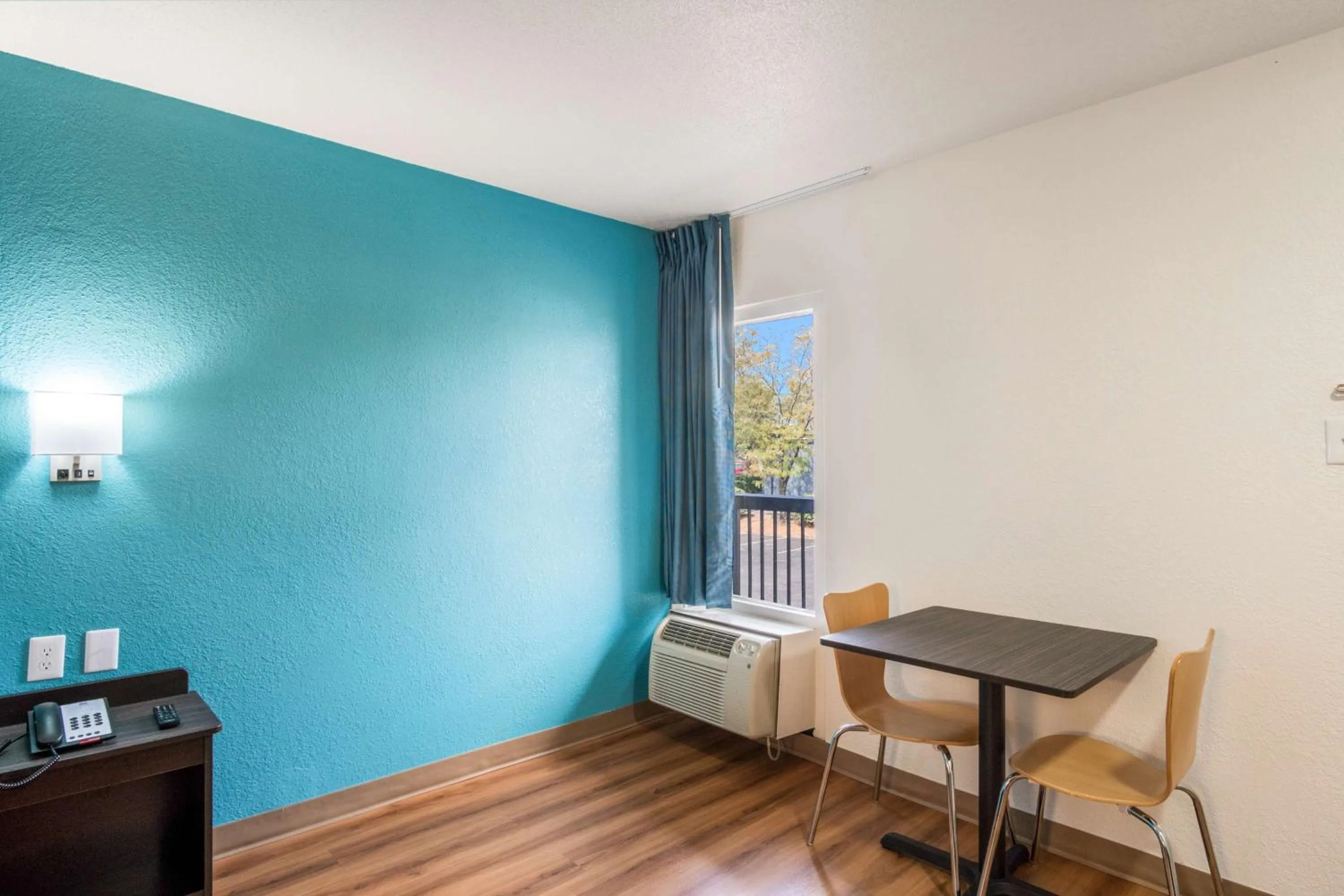 Photo of the whole room in Motel 6-Lexington, KY - Airport