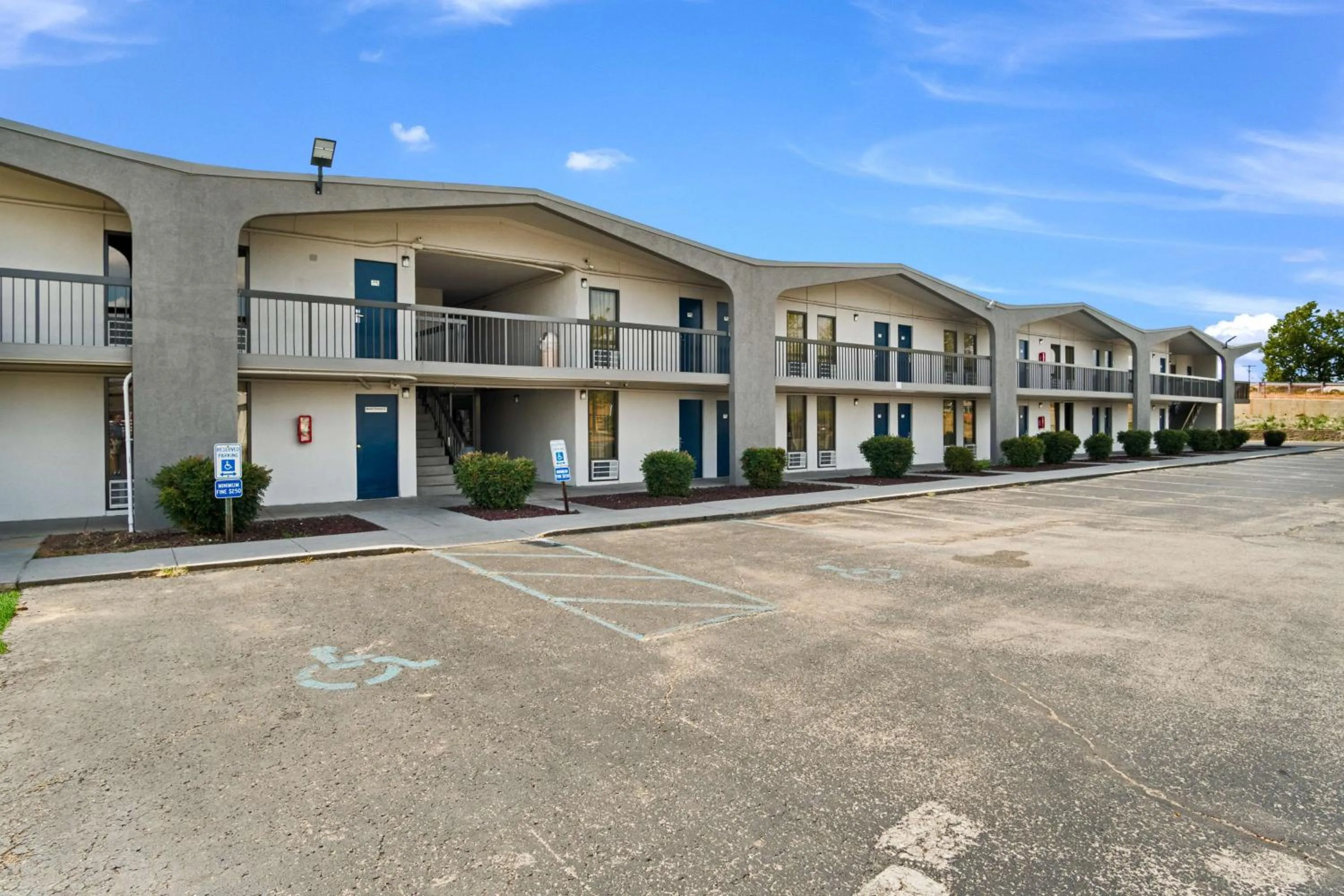 Property building in Motel 6-Lexington, KY - Airport