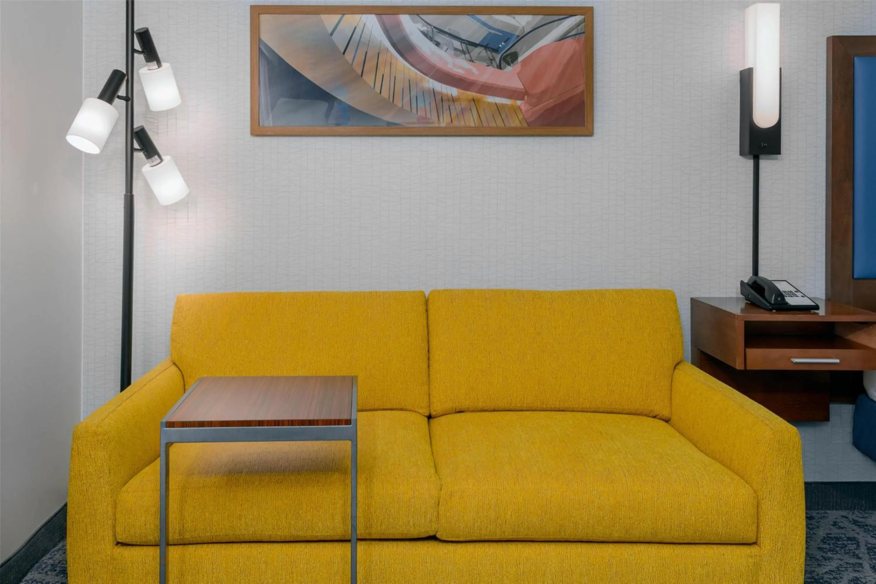 Living room in Hampton Inn Buffalo-Airport Galleria Mall